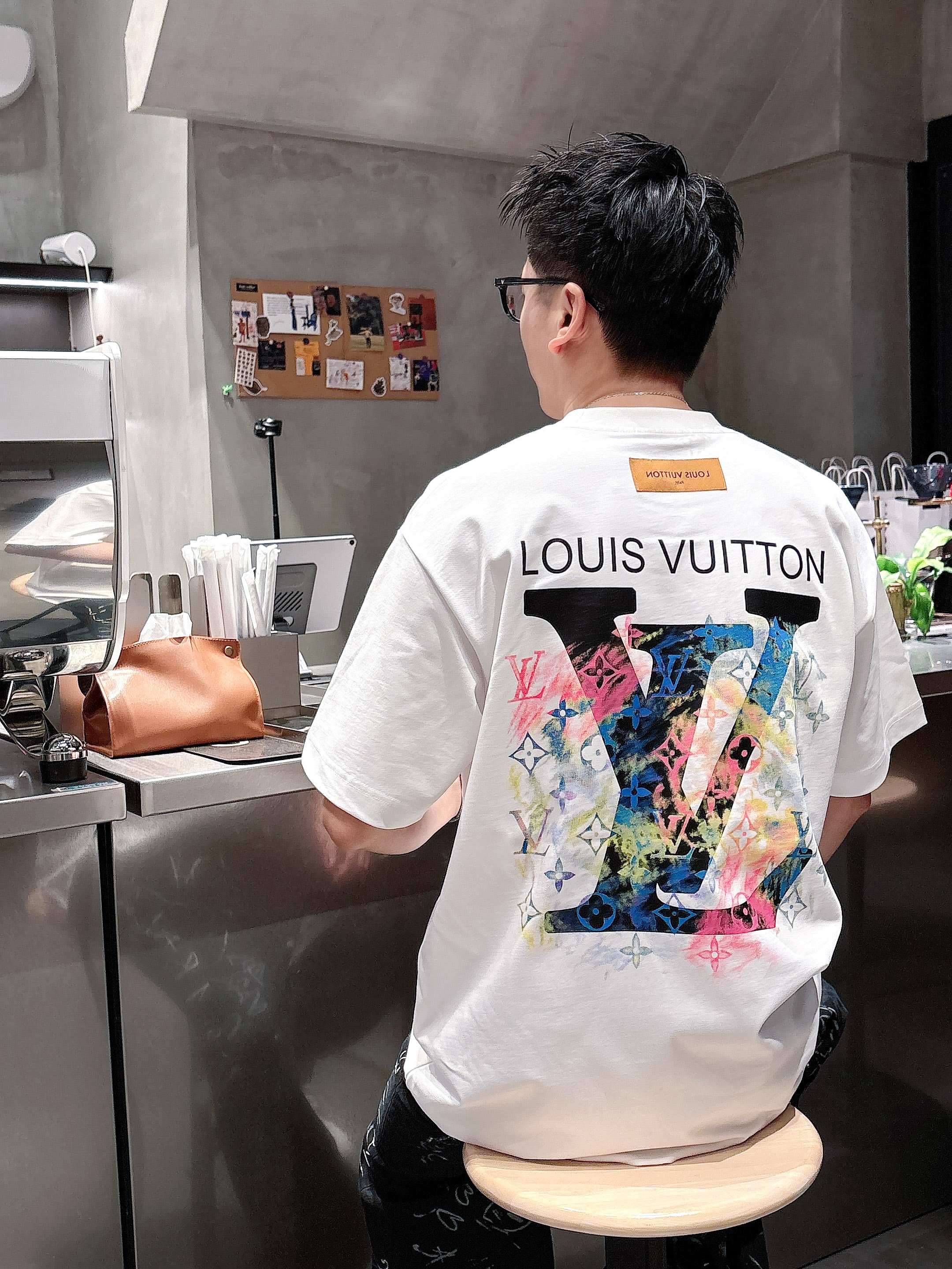 LuxluxHouse Best Quality Clothes T-shirt Louis Vuitton