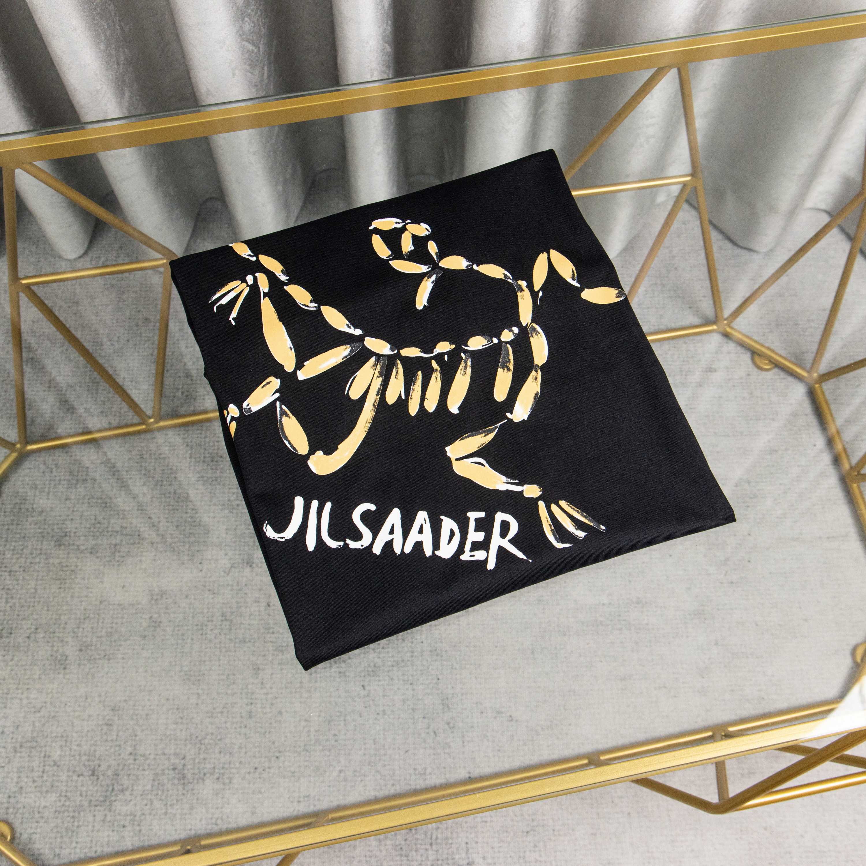 LuxluxHouse Best Quality Clothes T-shirt Arcteryx