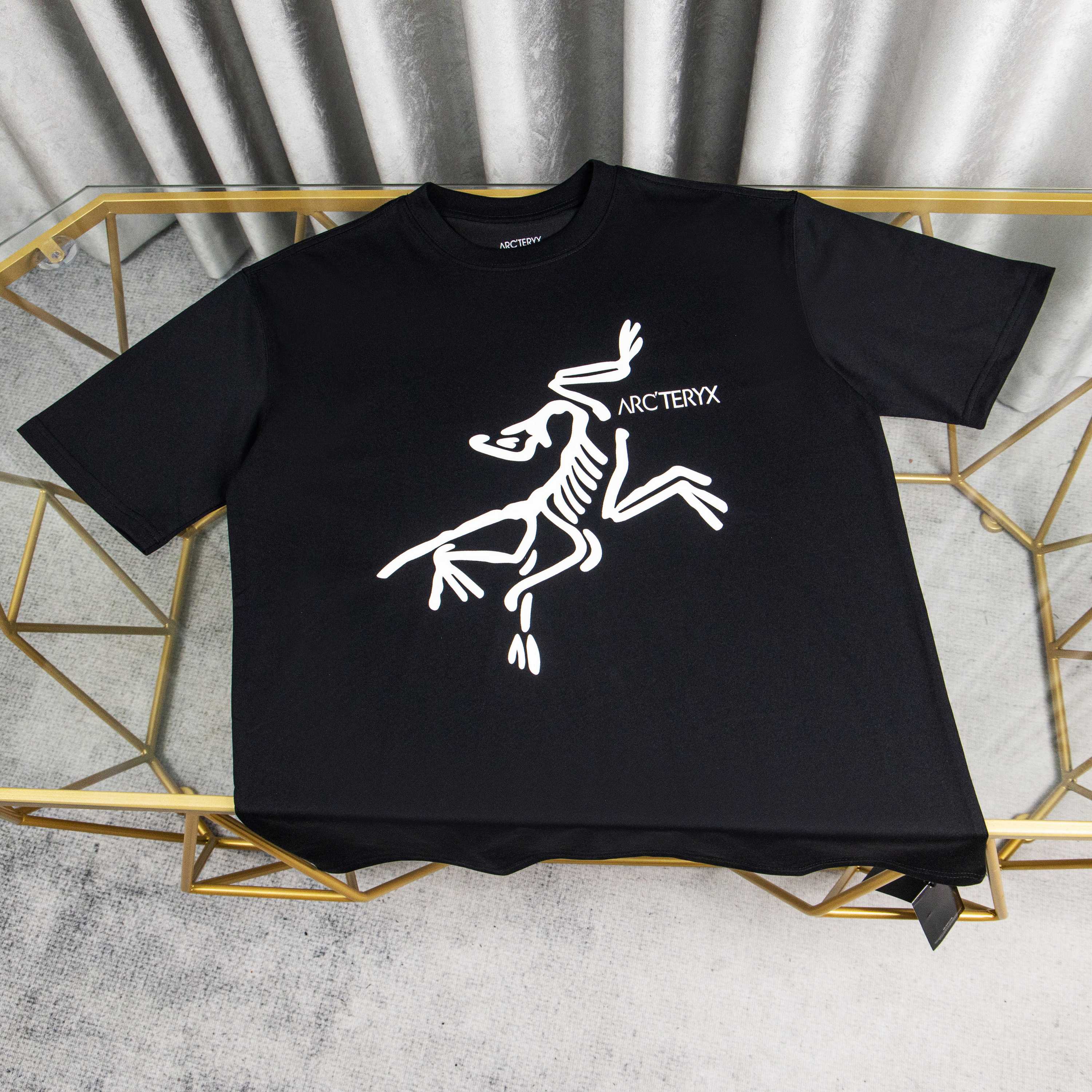 LuxluxHouse Best Quality Clothes T-shirt Arcteryx