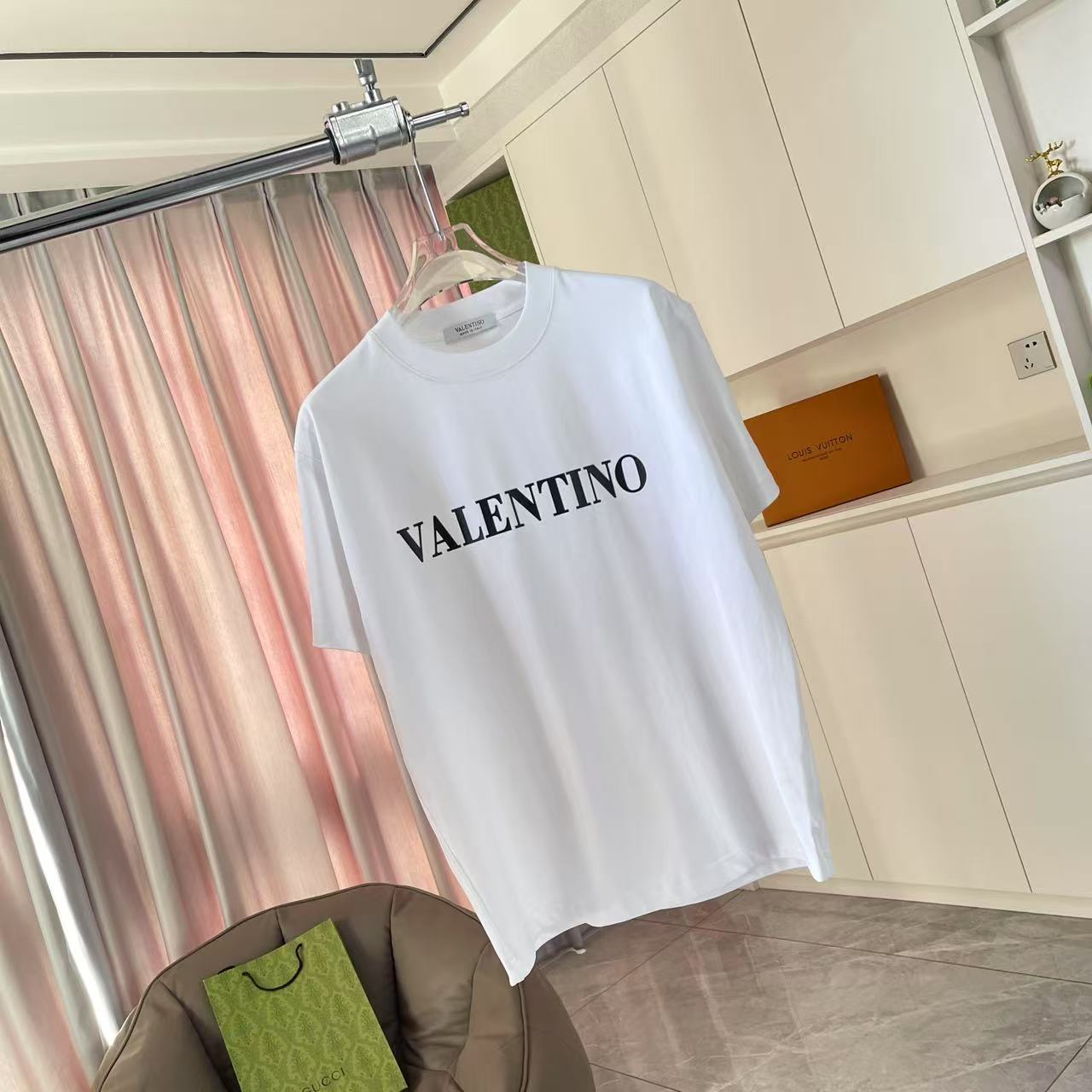 LuxluxHouse Best Quality Clothes Valentino T-shirt