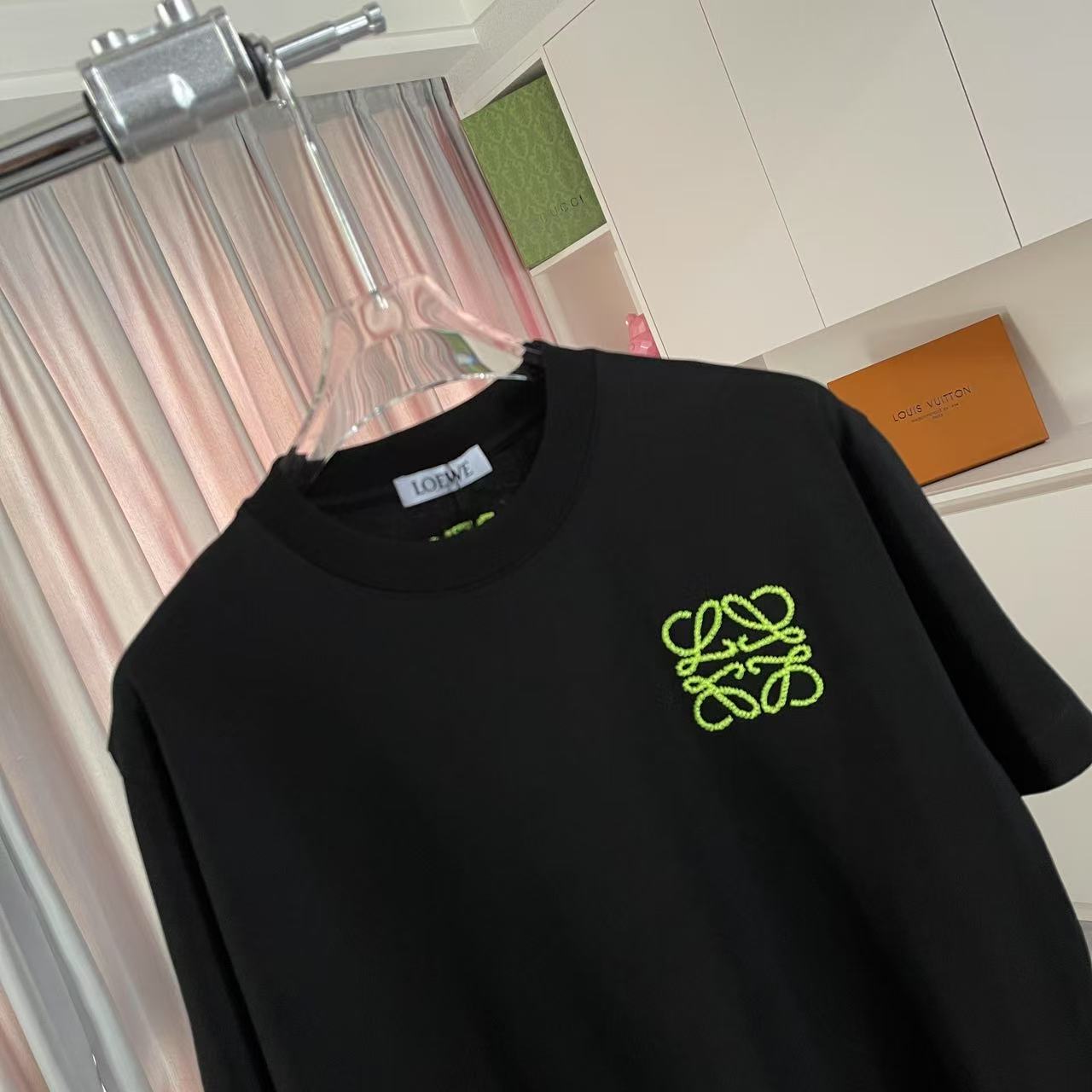 LuxluxHouse Best Quality Clothes T-shirt Loewe