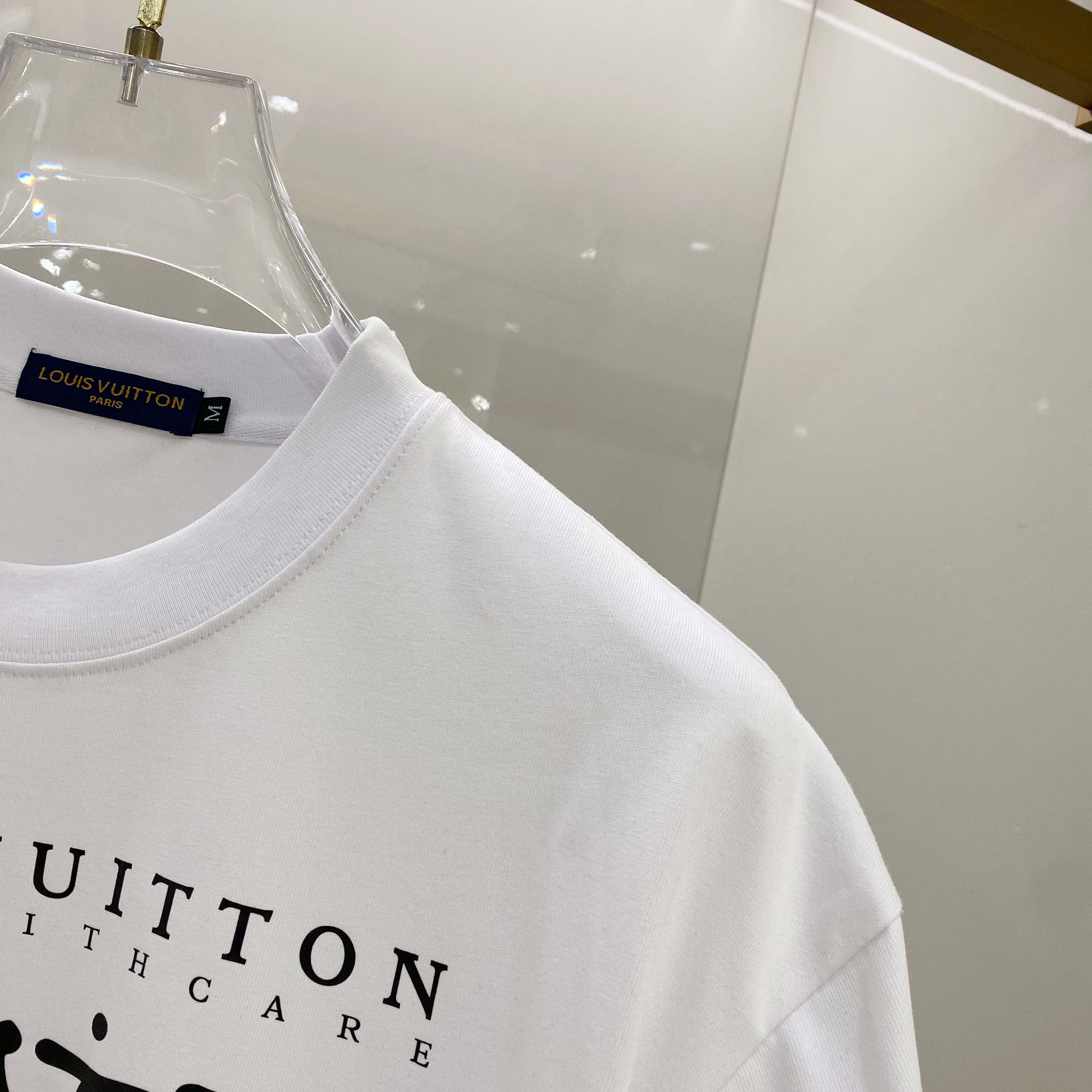 LuxluxHouse Best Quality Clothes T-shirt Louis Vuitton