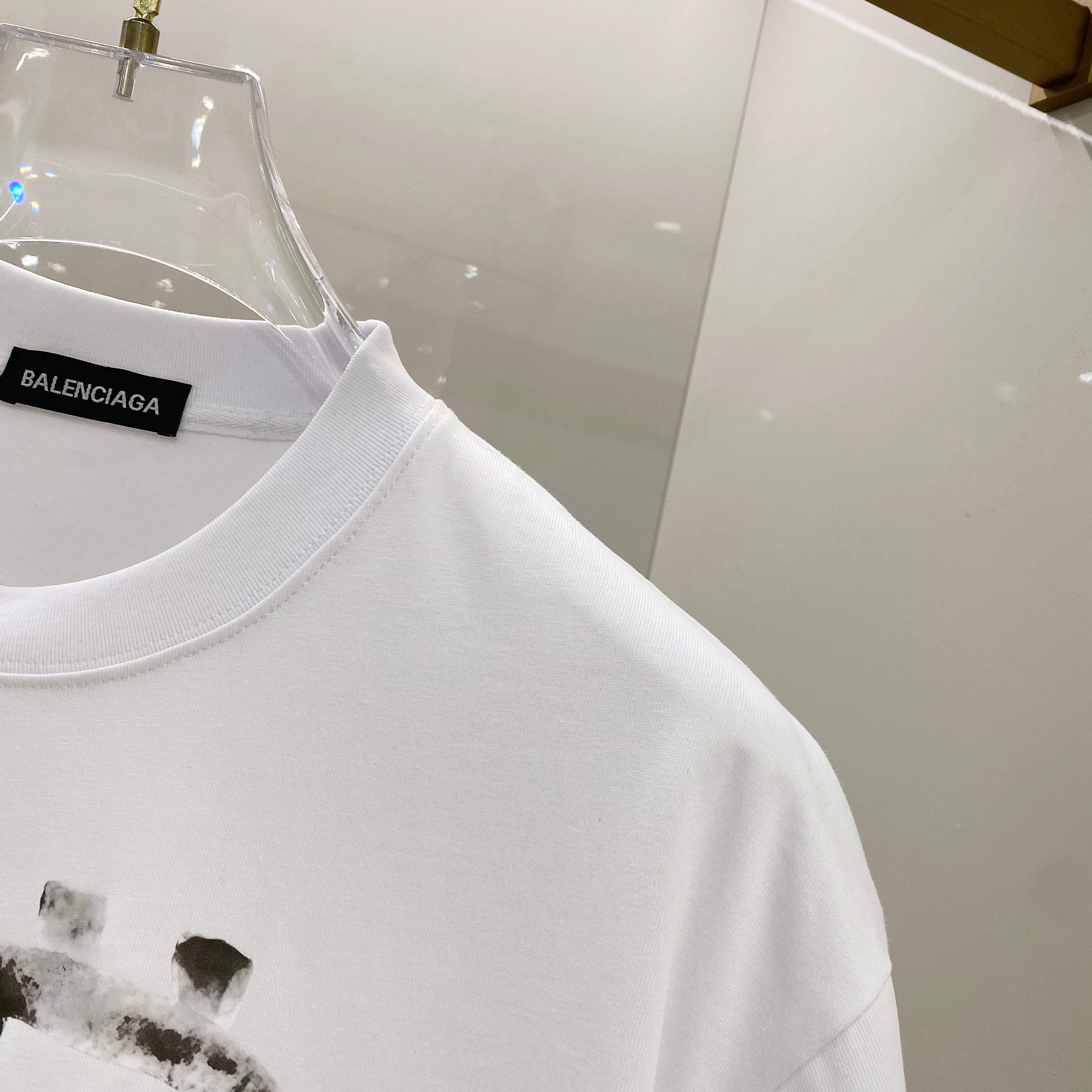 LuxluxHouse Best Quality Clothes Balenciaga T-shirt
