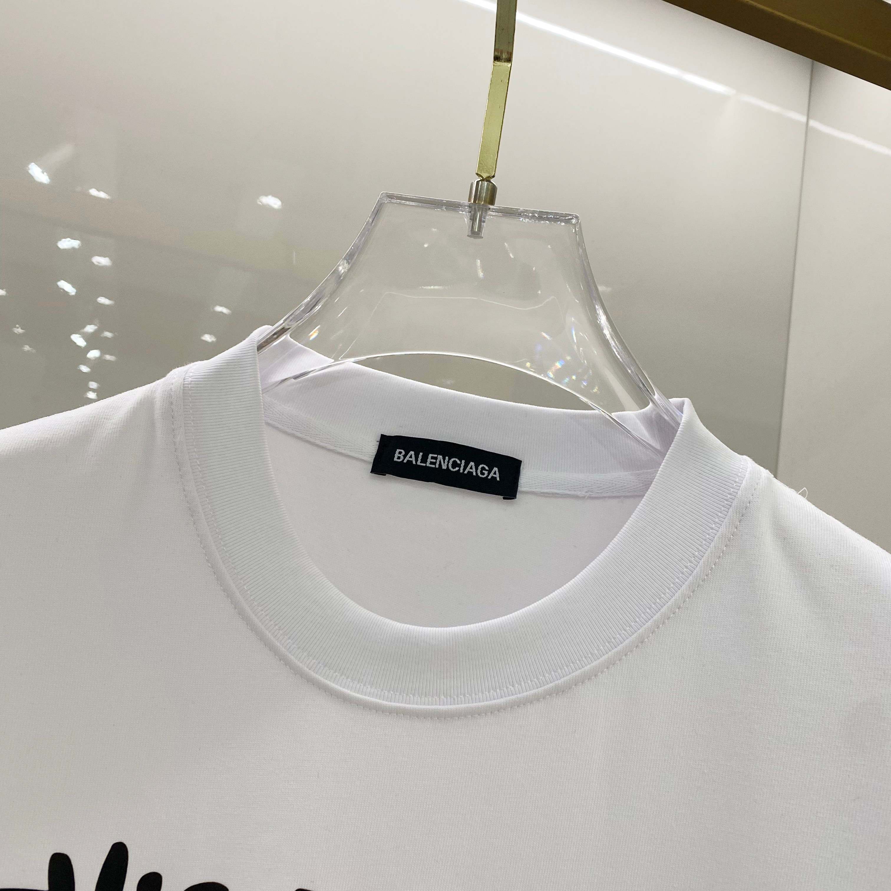 LuxluxHouse Best Quality Clothes Balenciaga T-shirt
