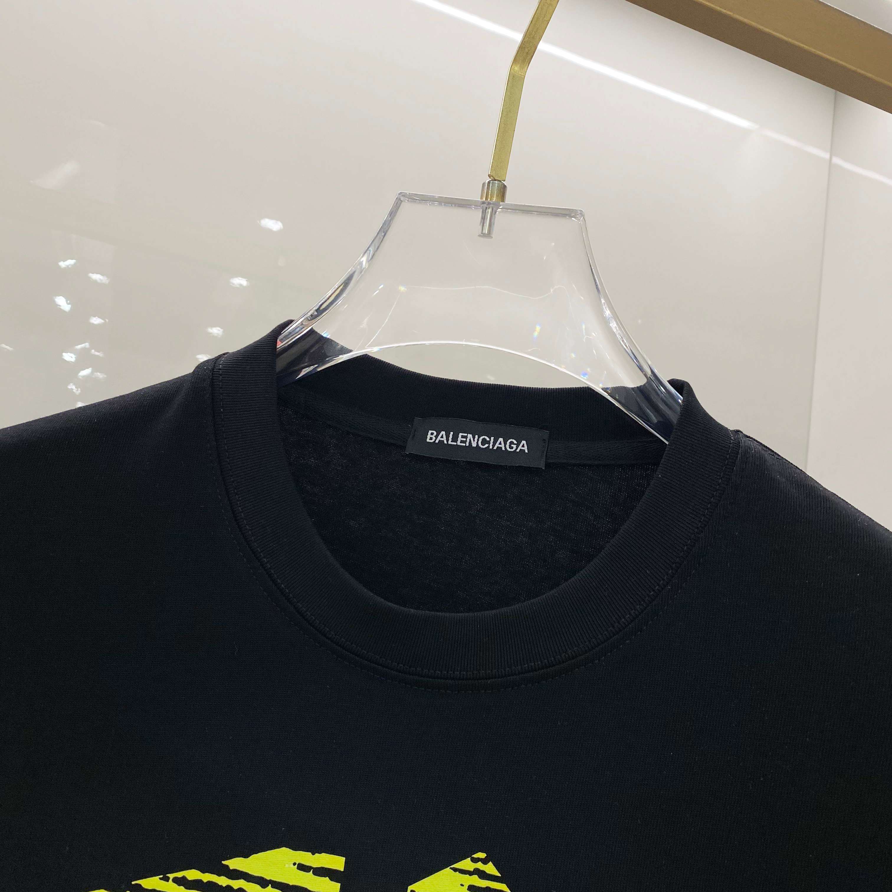 LuxluxHouse Best Quality Clothes Balenciaga T-shirt