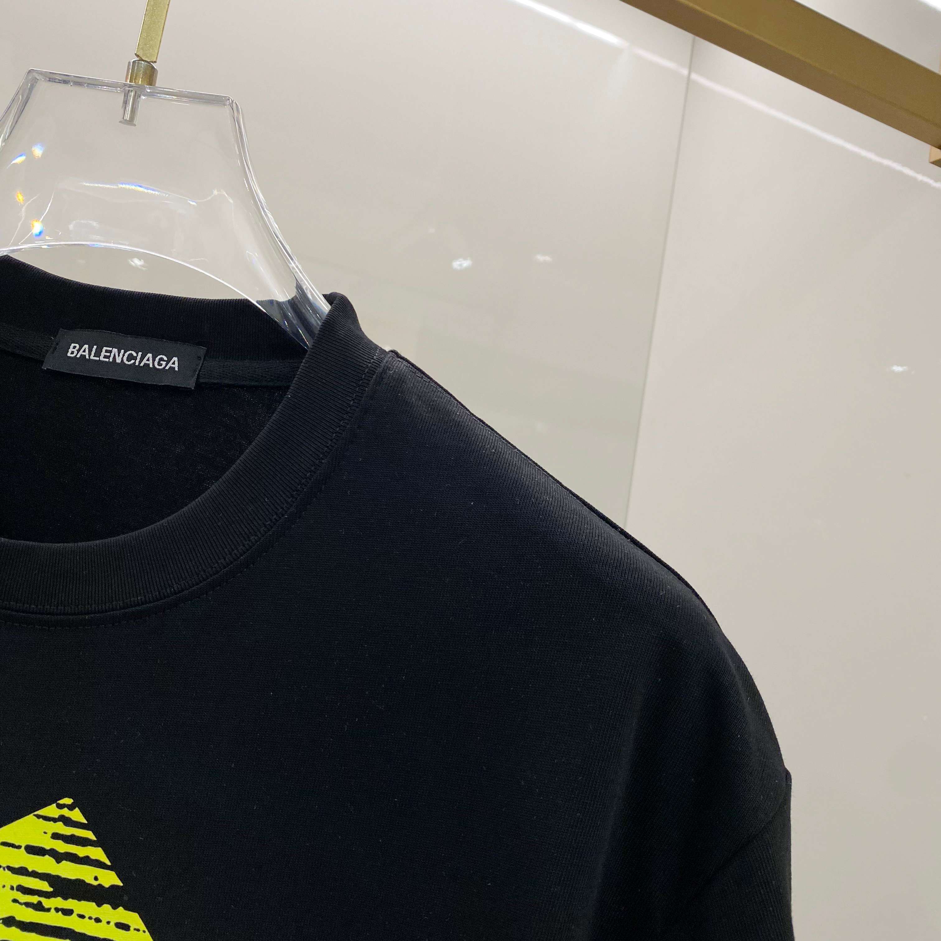 LuxluxHouse Best Quality Clothes Balenciaga T-shirt