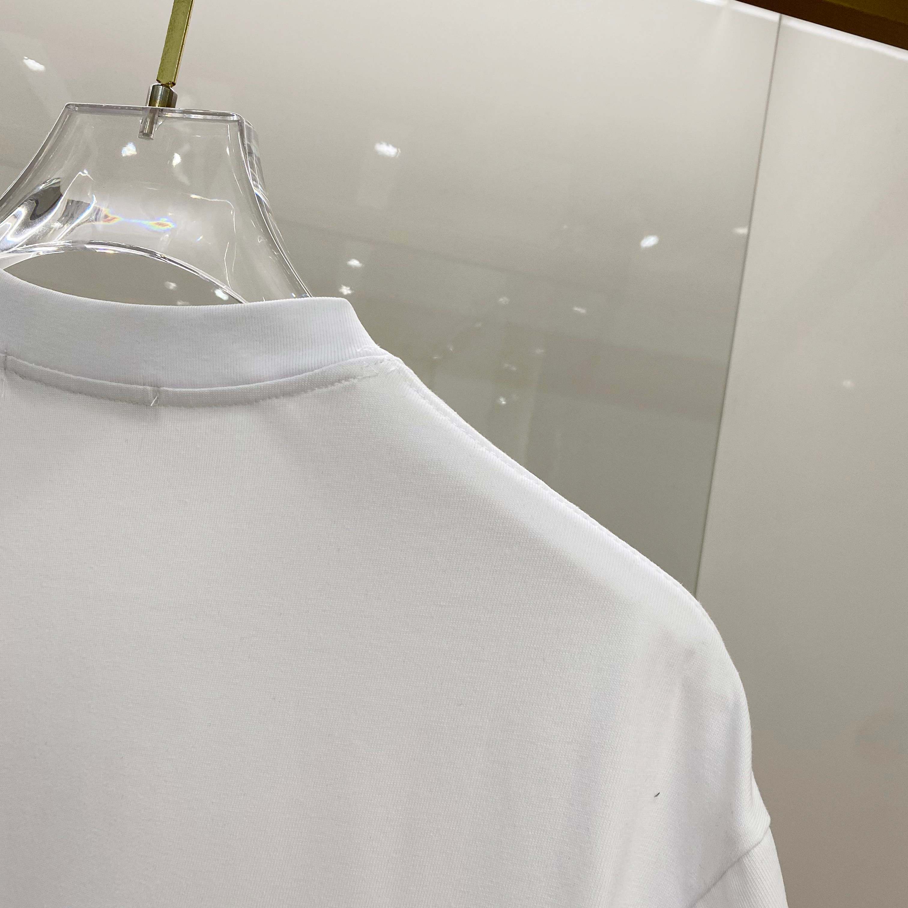 LuxluxHouse Best Quality Clothes Givenchy T-shirt