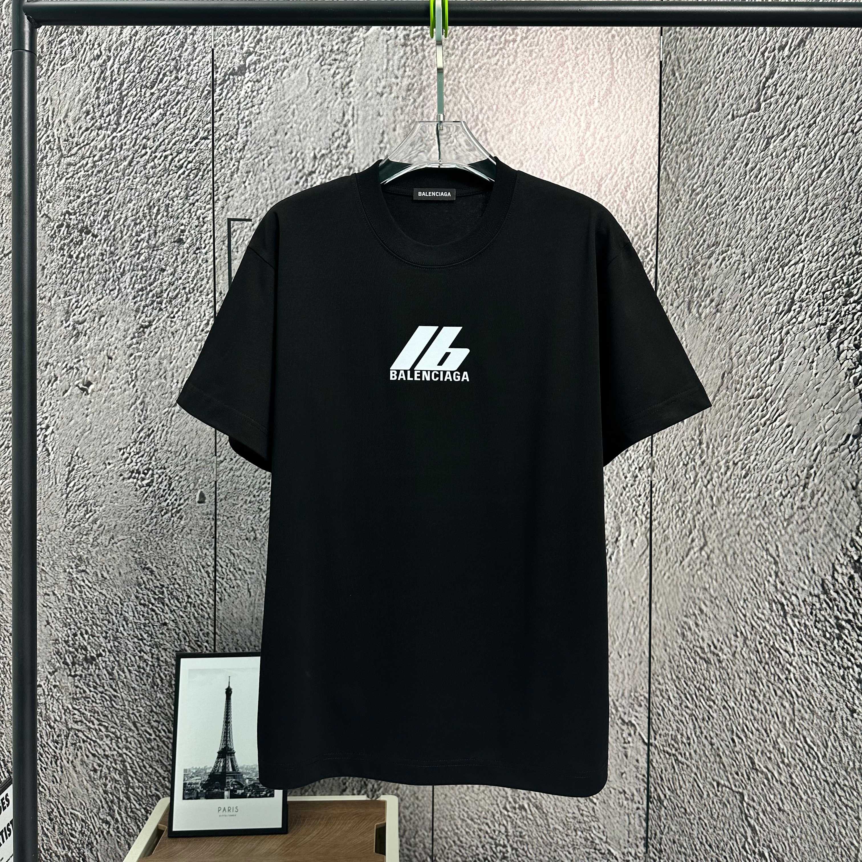 LuxluxHouse Best Quality Clothes Balenciaga T-shirt