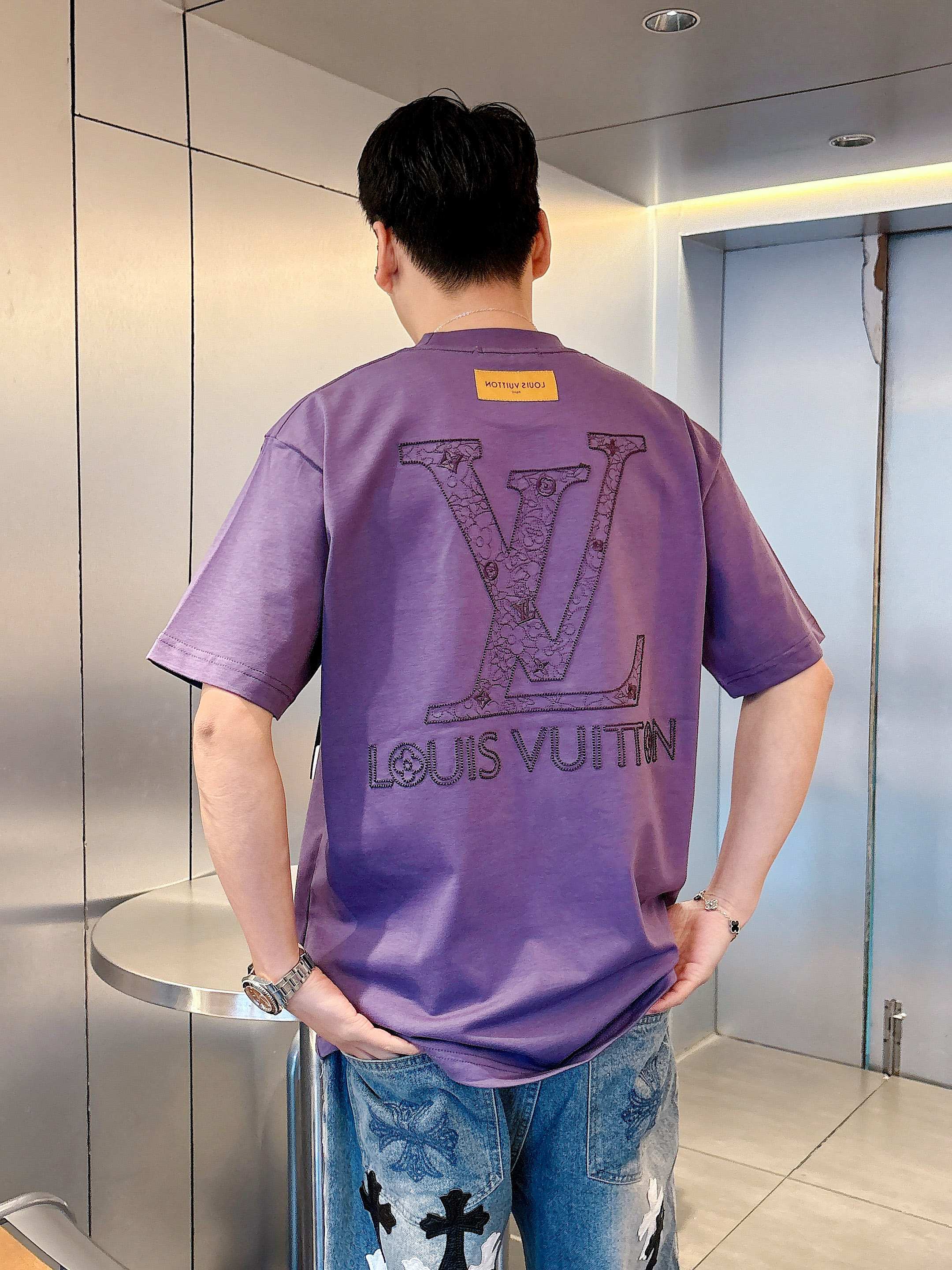 LuxluxHouse Best Quality Clothes T-shirt Louis Vuitton