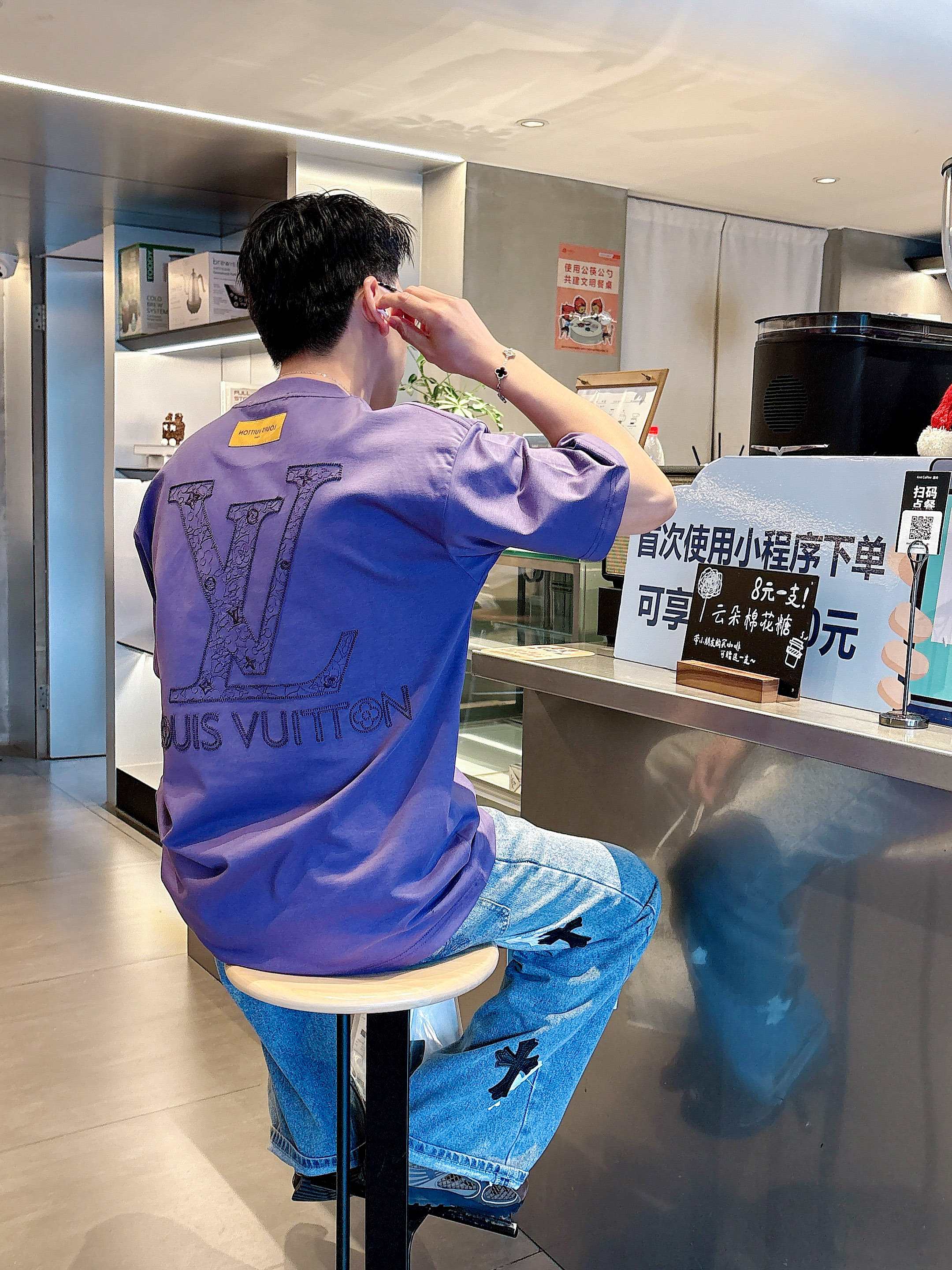 LuxluxHouse Best Quality Clothes T-shirt Louis Vuitton