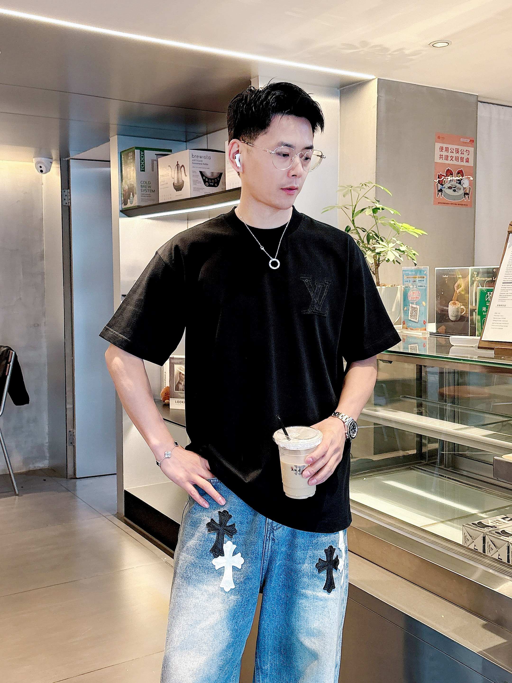 LuxluxHouse Best Quality Clothes T-shirt Louis Vuitton