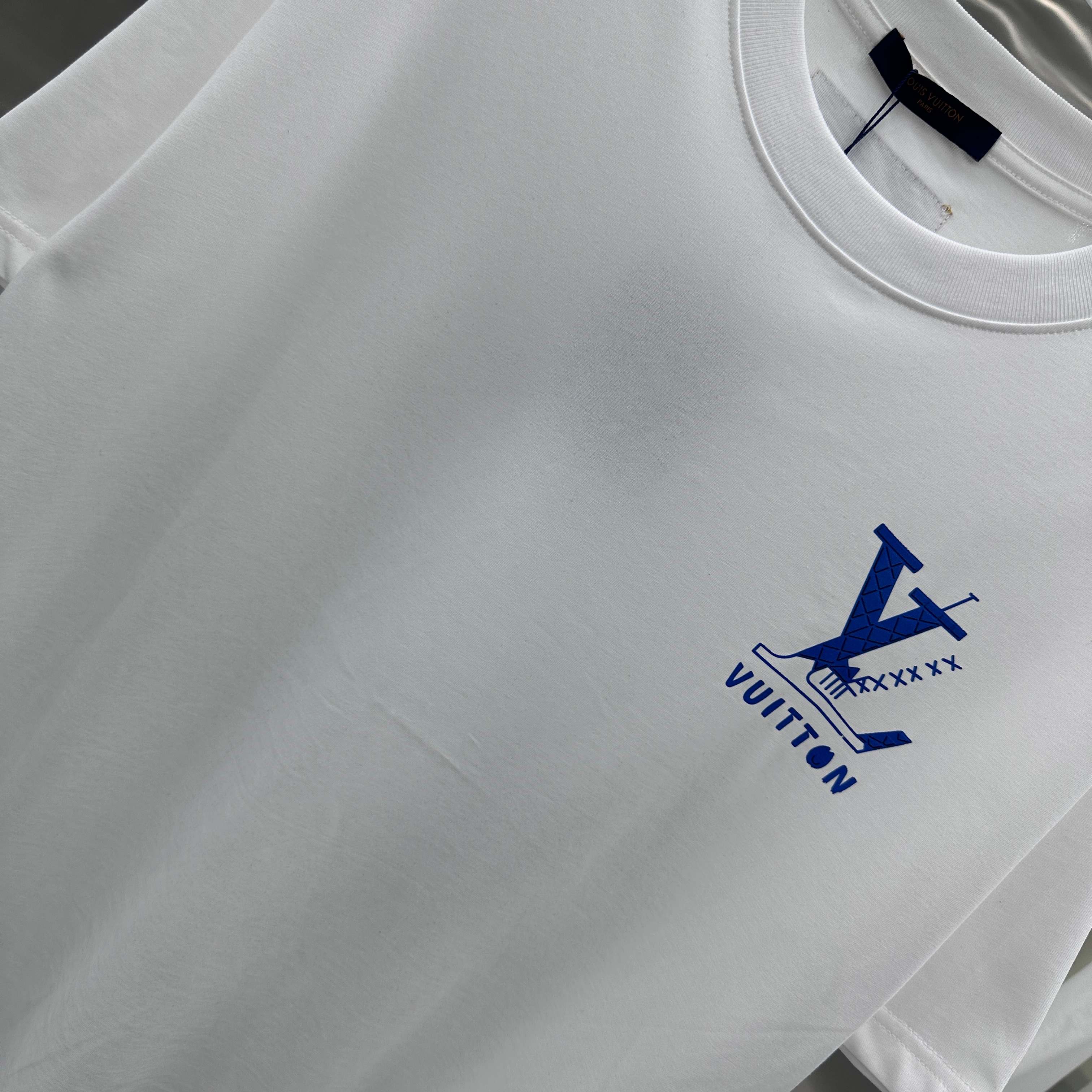 LuxluxHouse Best Quality Clothes T-shirt Louis Vuitton