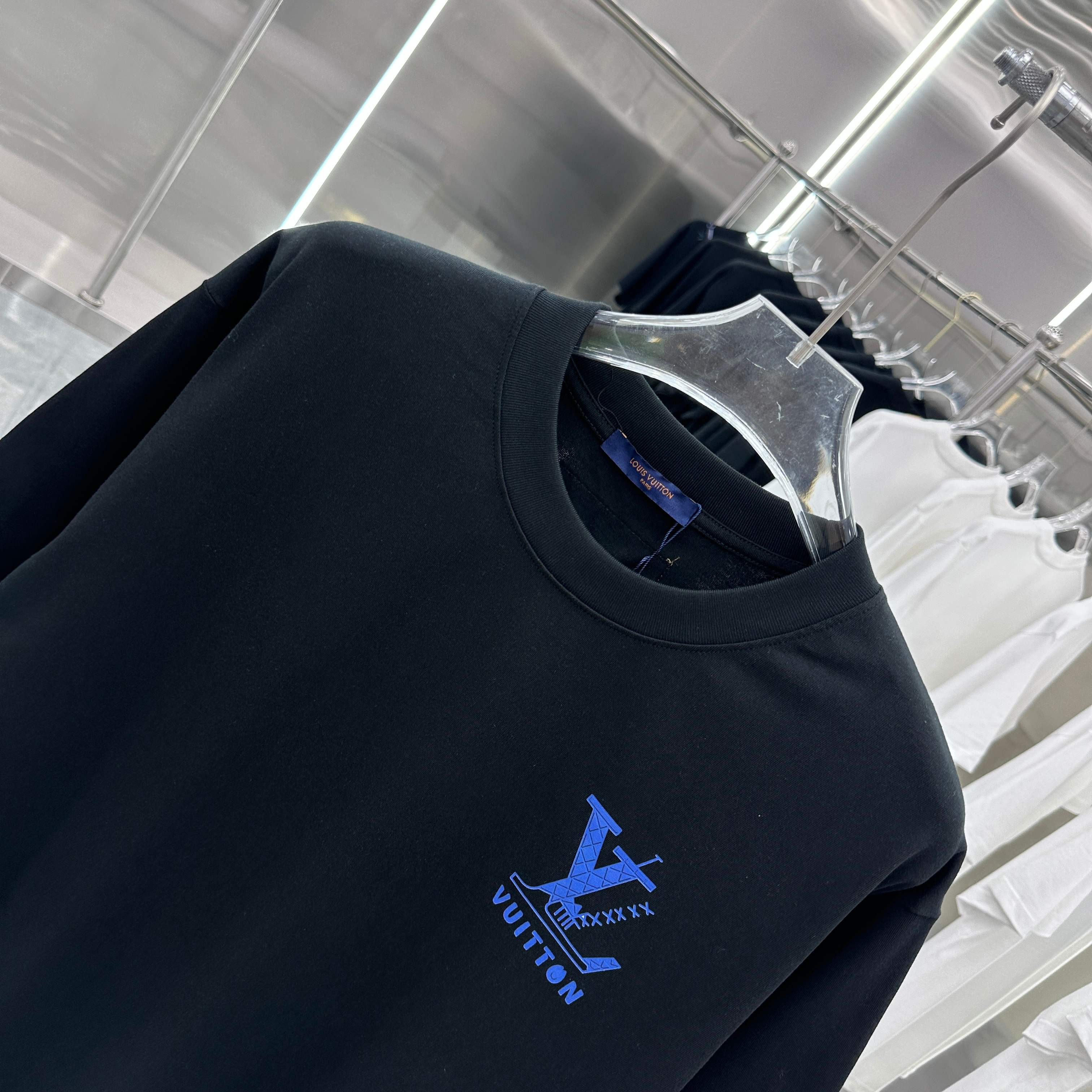 LuxluxHouse Best Quality Clothes T-shirt Louis Vuitton