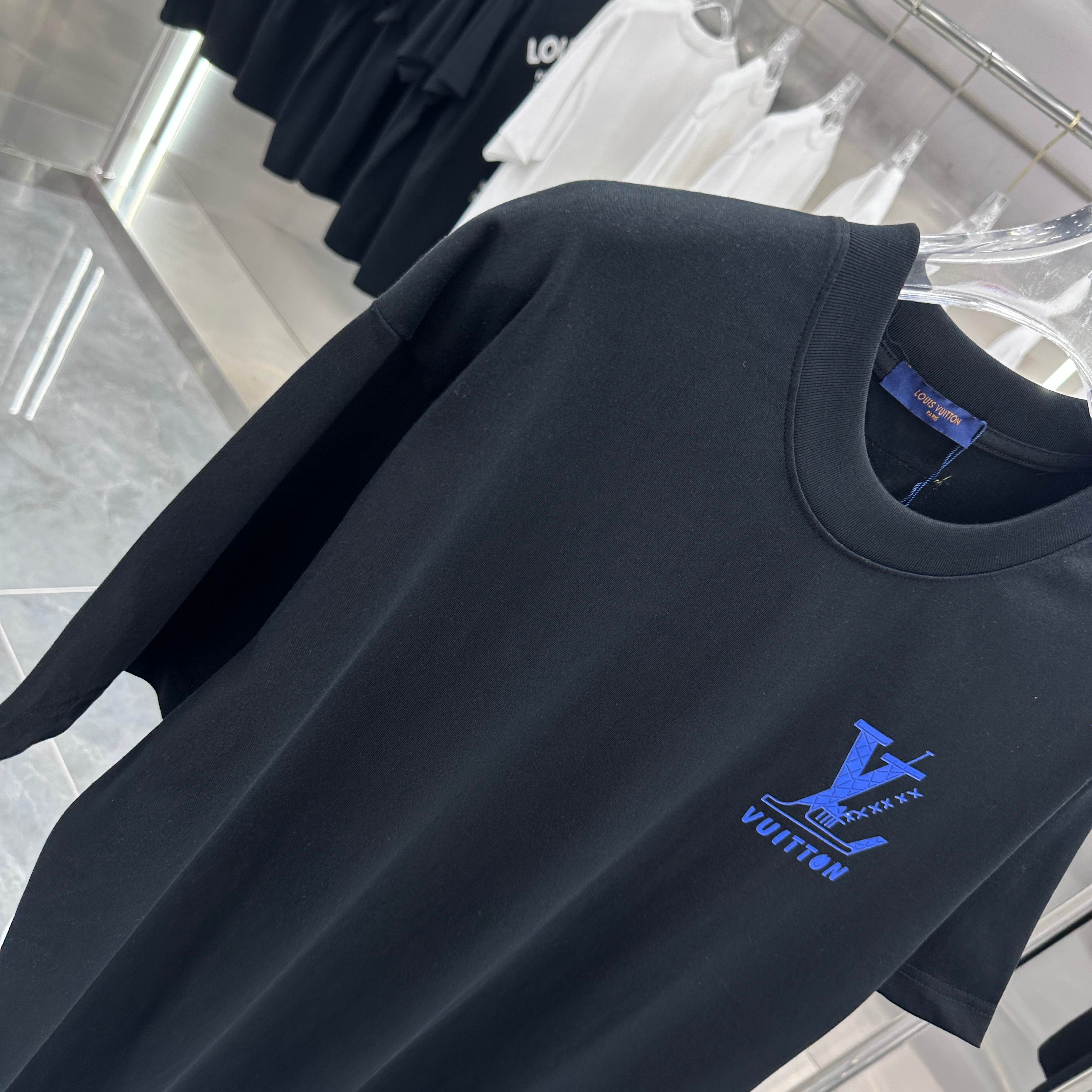 LuxluxHouse Best Quality Clothes T-shirt Louis Vuitton