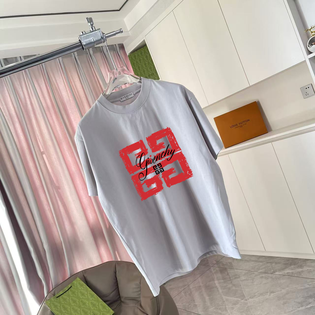 LuxluxHouse Best Quality Clothes Givenchy T-shirt