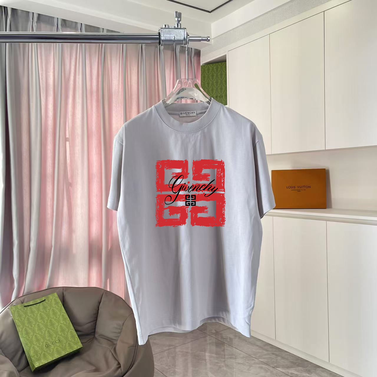 LuxluxHouse Best Quality Clothes Givenchy T-shirt