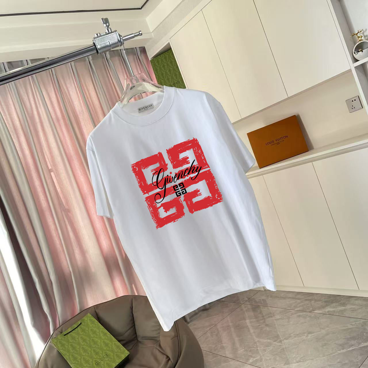 LuxluxHouse Best Quality Clothes Givenchy T-shirt