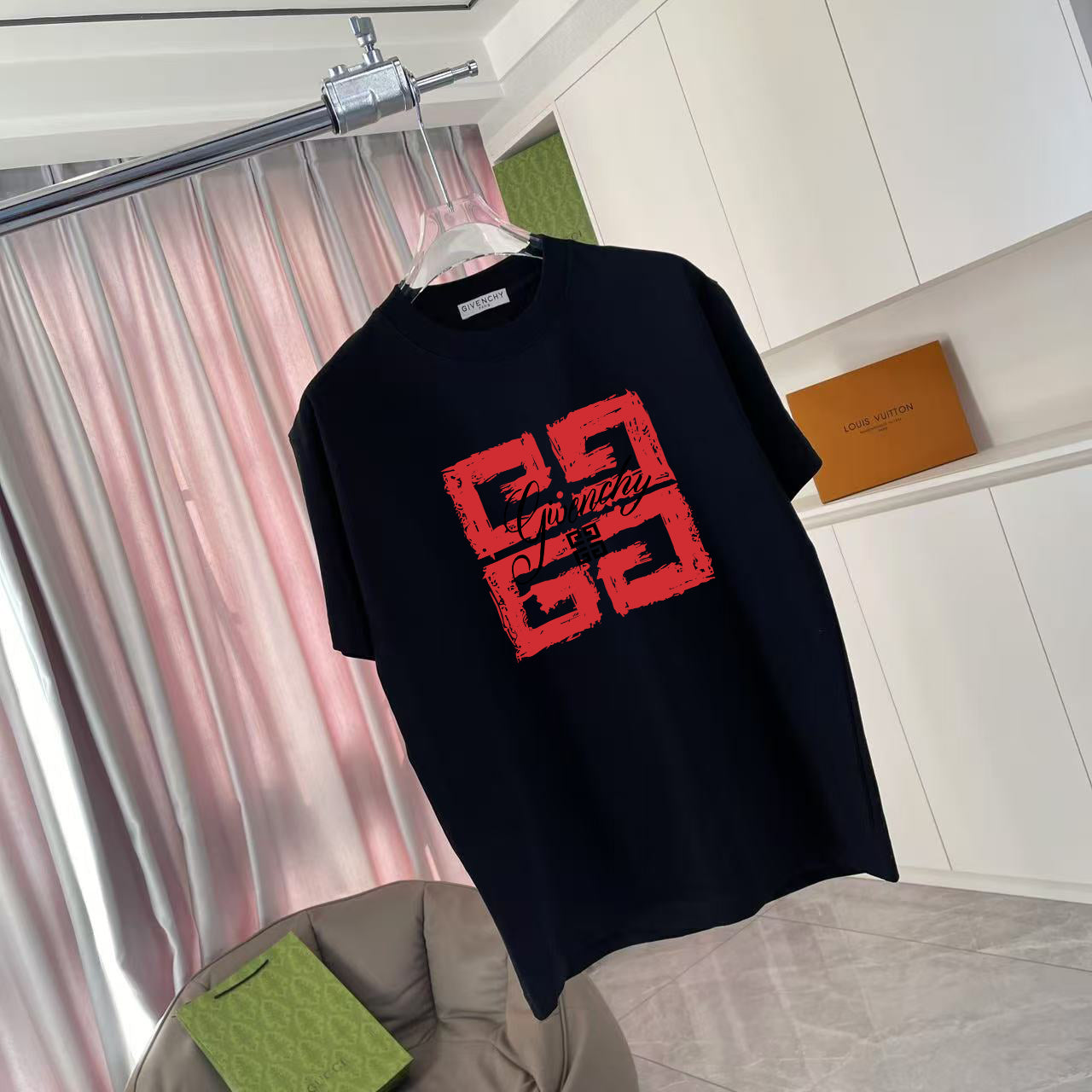 LuxluxHouse Best Quality Clothes Givenchy T-shirt