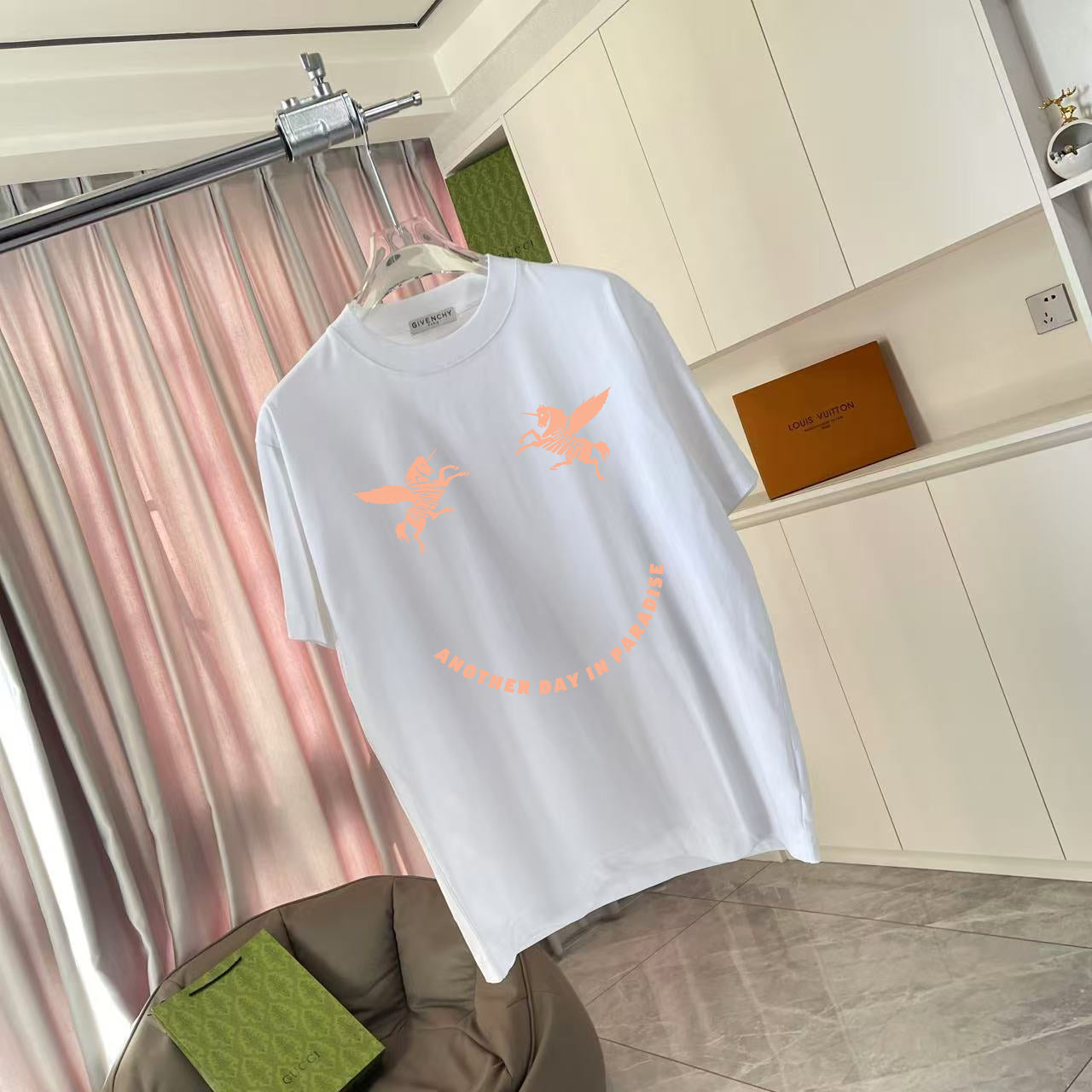 LuxluxHouse Best Quality Clothes Givenchy T-shirt