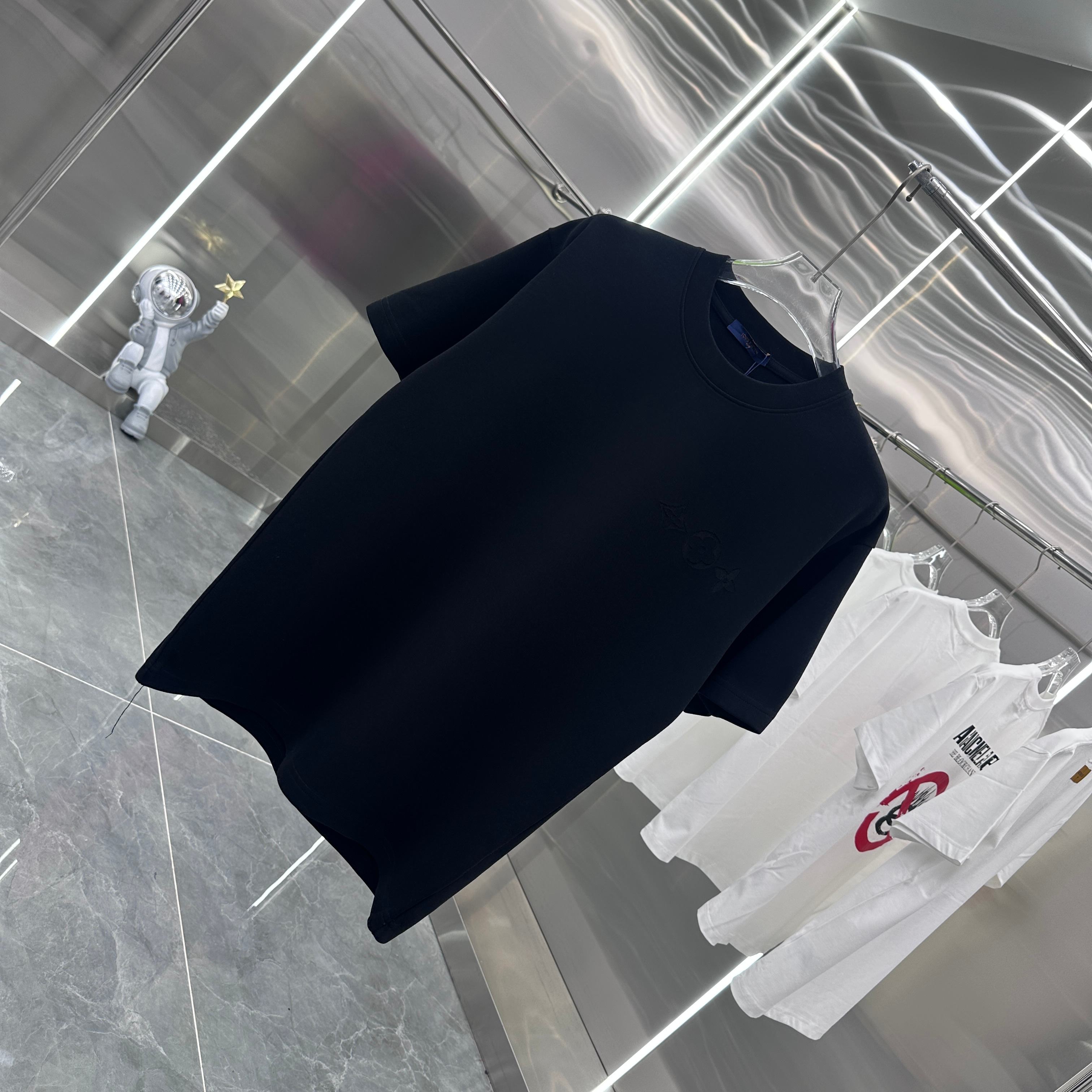 LuxluxHouse Best Quality Clothes T-shirt Louis Vuitton