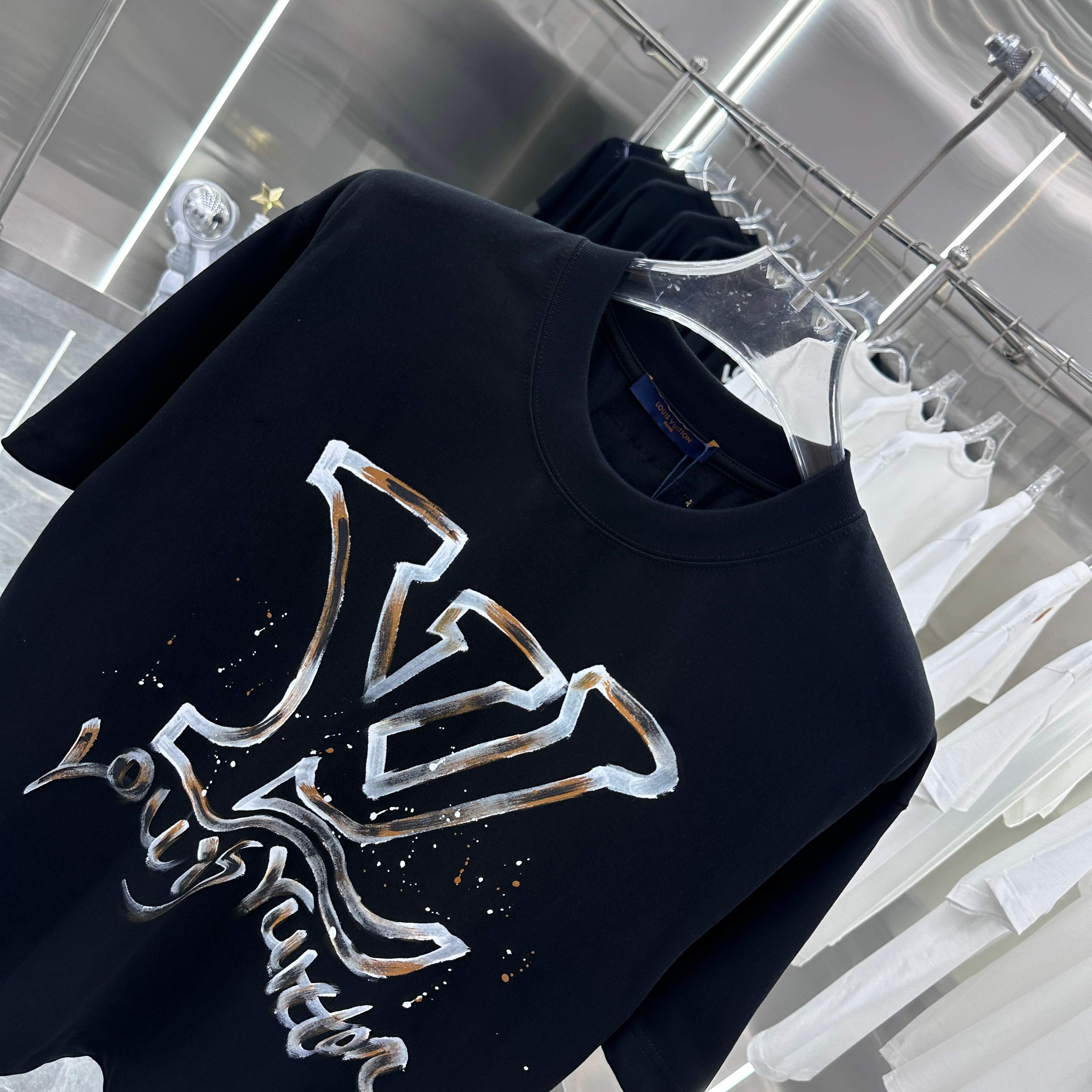 LuxluxHouse Best Quality Clothes T-shirt Louis Vuitton