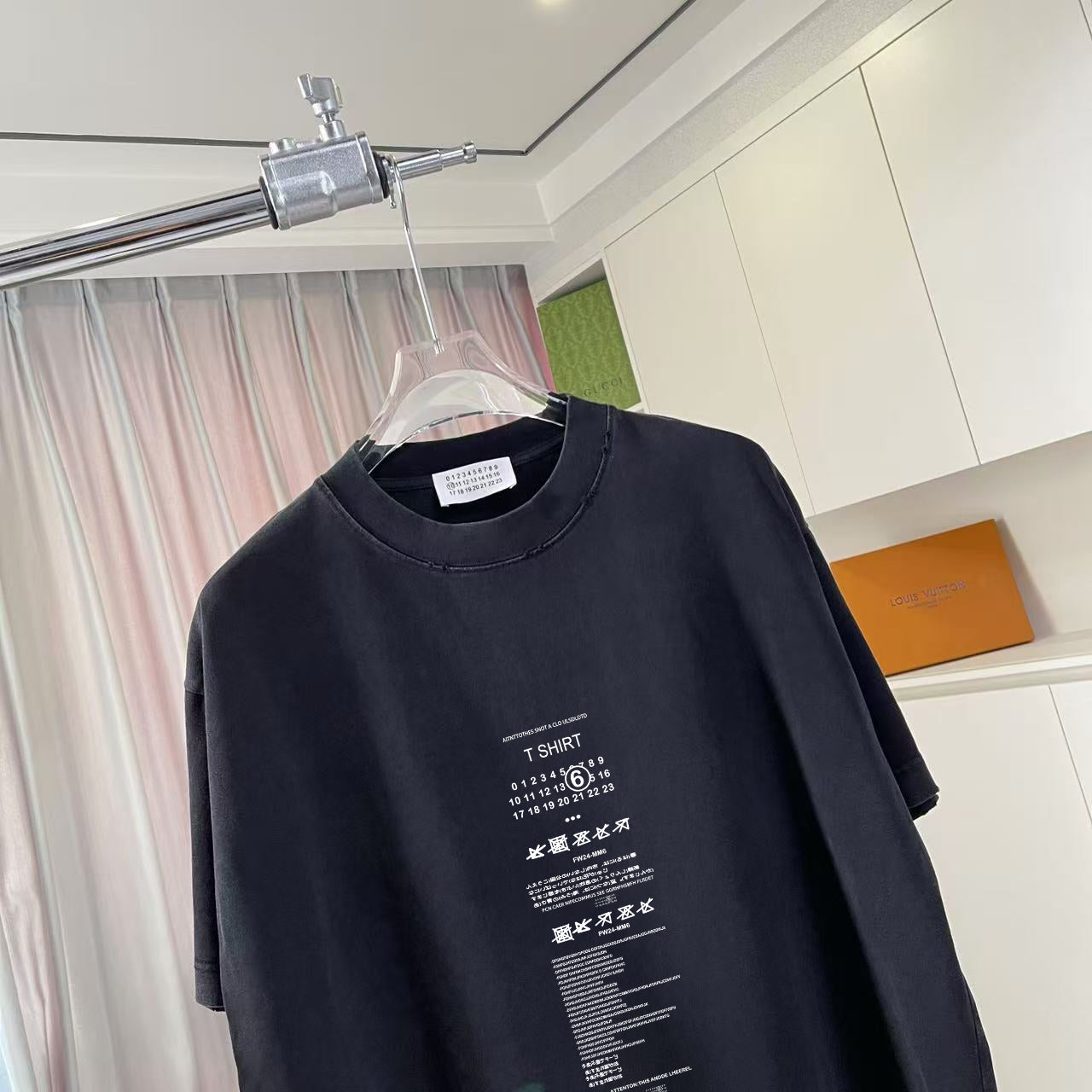 LuxluxHouse Best Quality Clothes T-shirt Chanel & Maison Margiela