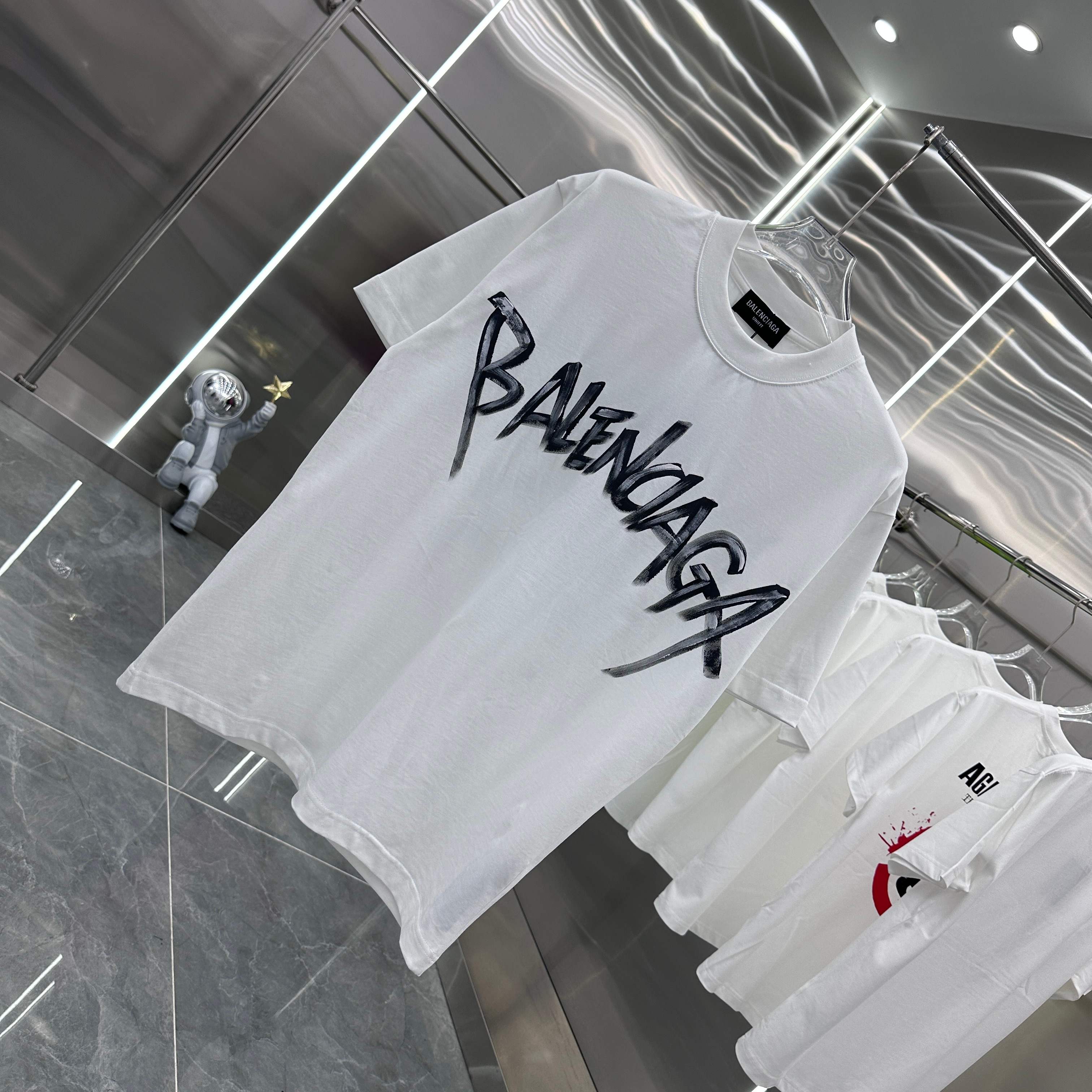 LuxluxHouse Best Quality Clothes Balenciaga T-shirt