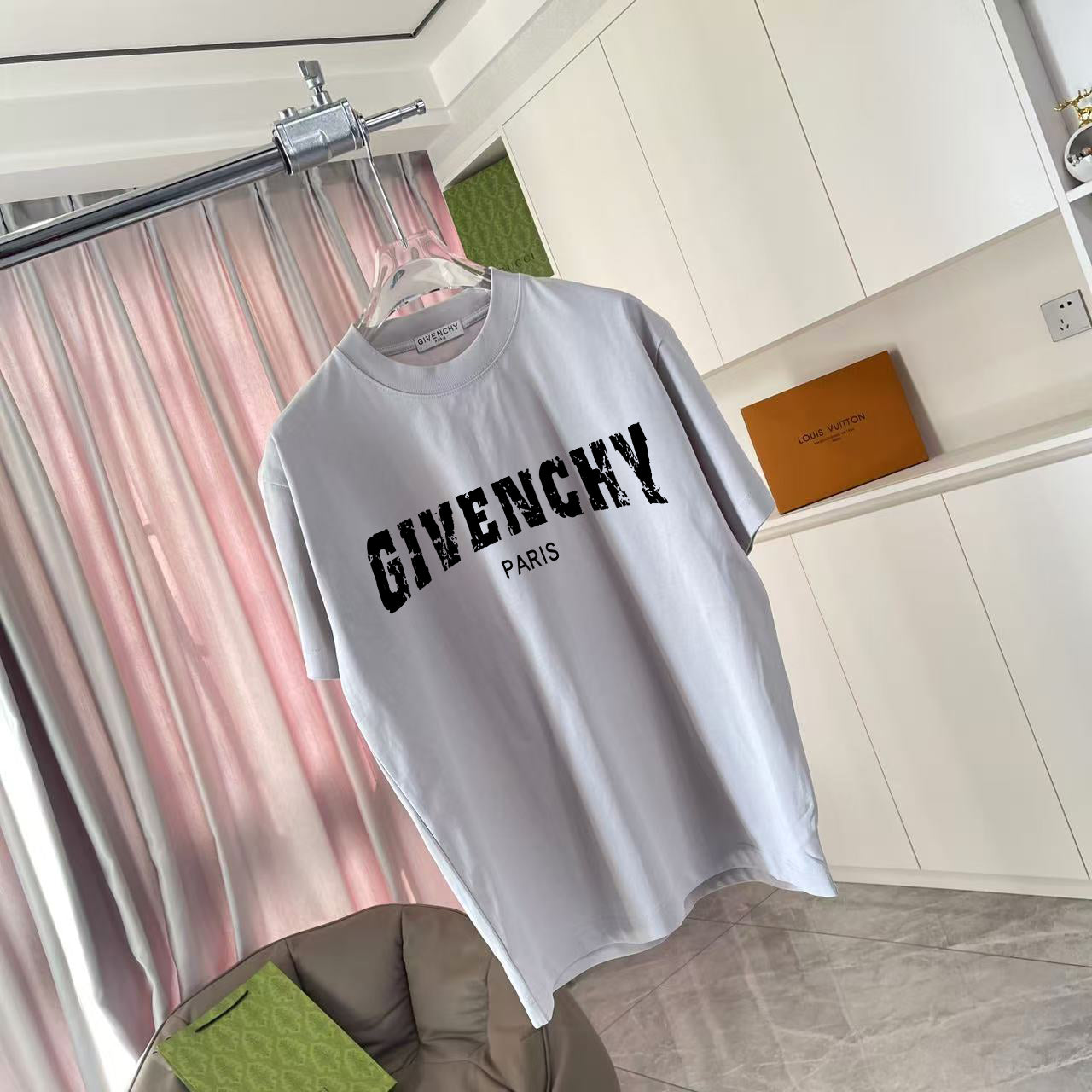 LuxluxHouse Best Quality Clothes Givenchy T-shirt