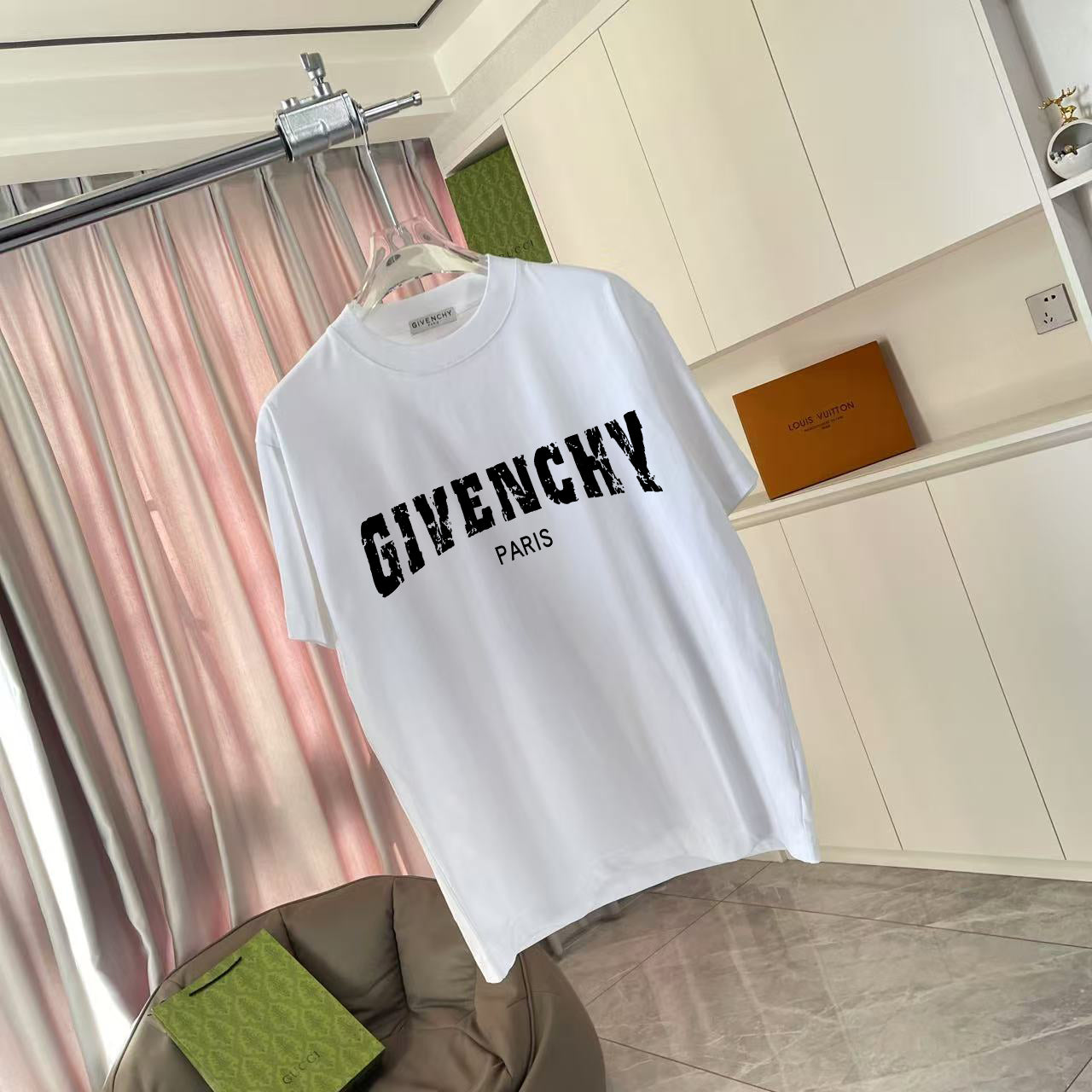 LuxluxHouse Best Quality Clothes Givenchy T-shirt