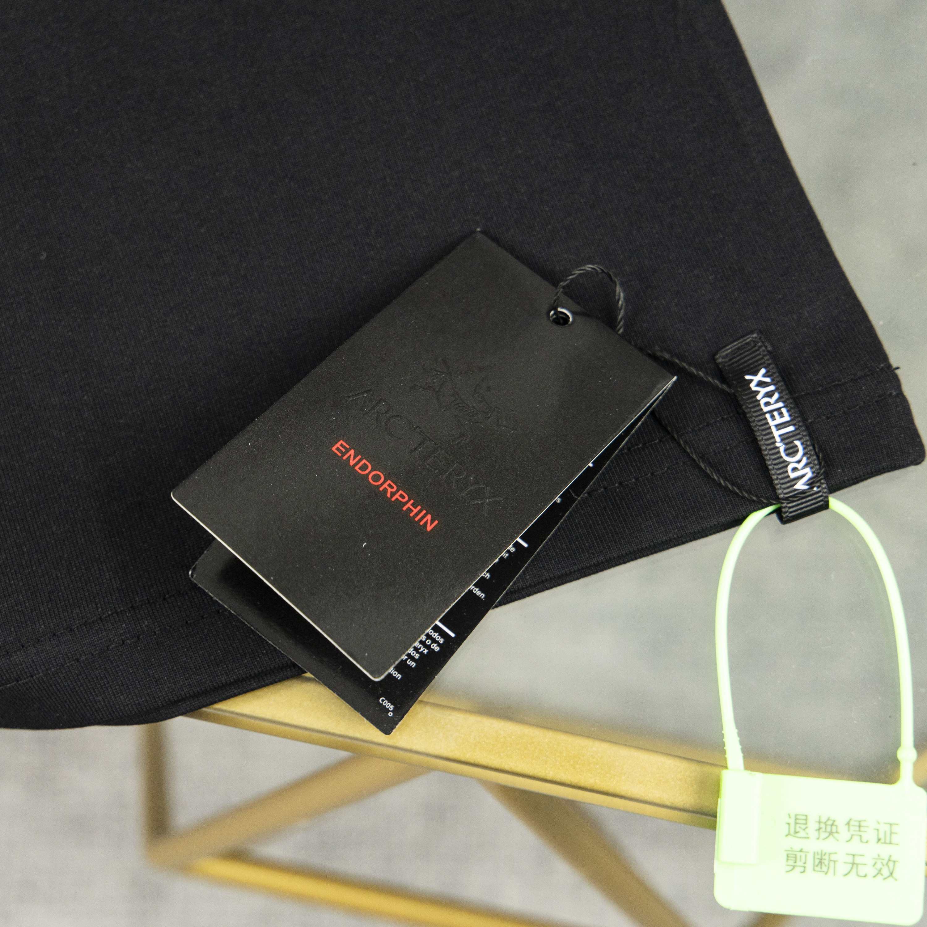 LuxluxHouse Best Quality Clothes T-shirt Arcteryx