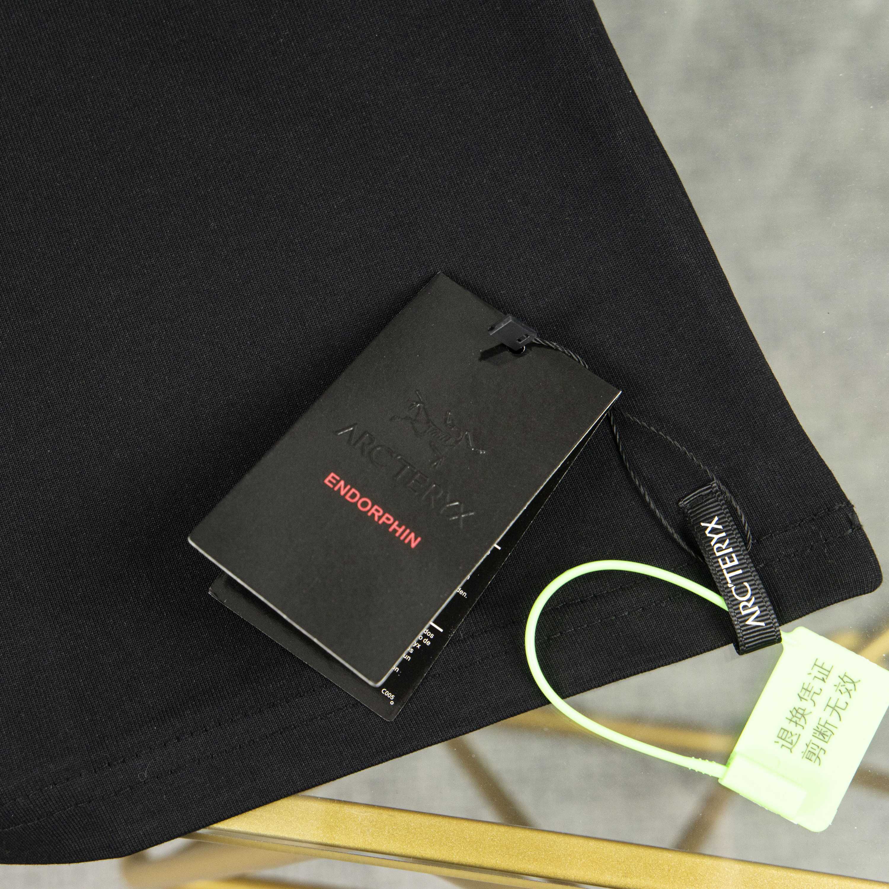 LuxluxHouse Best Quality Clothes T-shirt Arcteryx