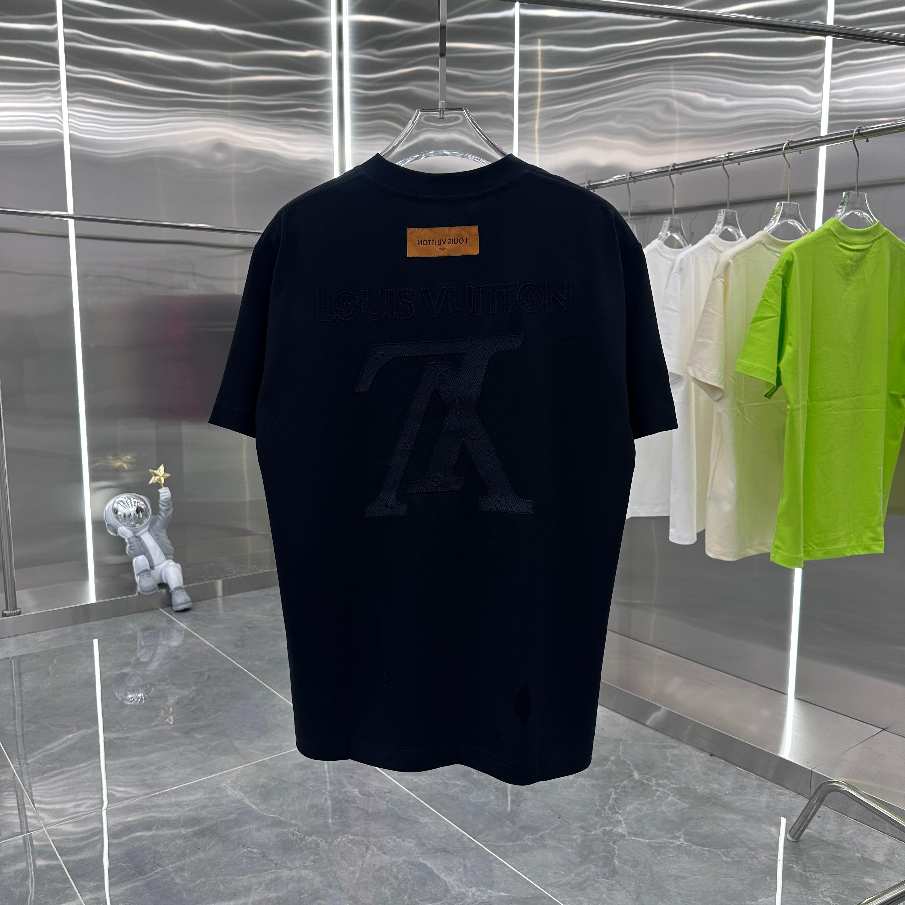 LuxluxHouse Best Quality Clothes T-shirt Louis Vuitton