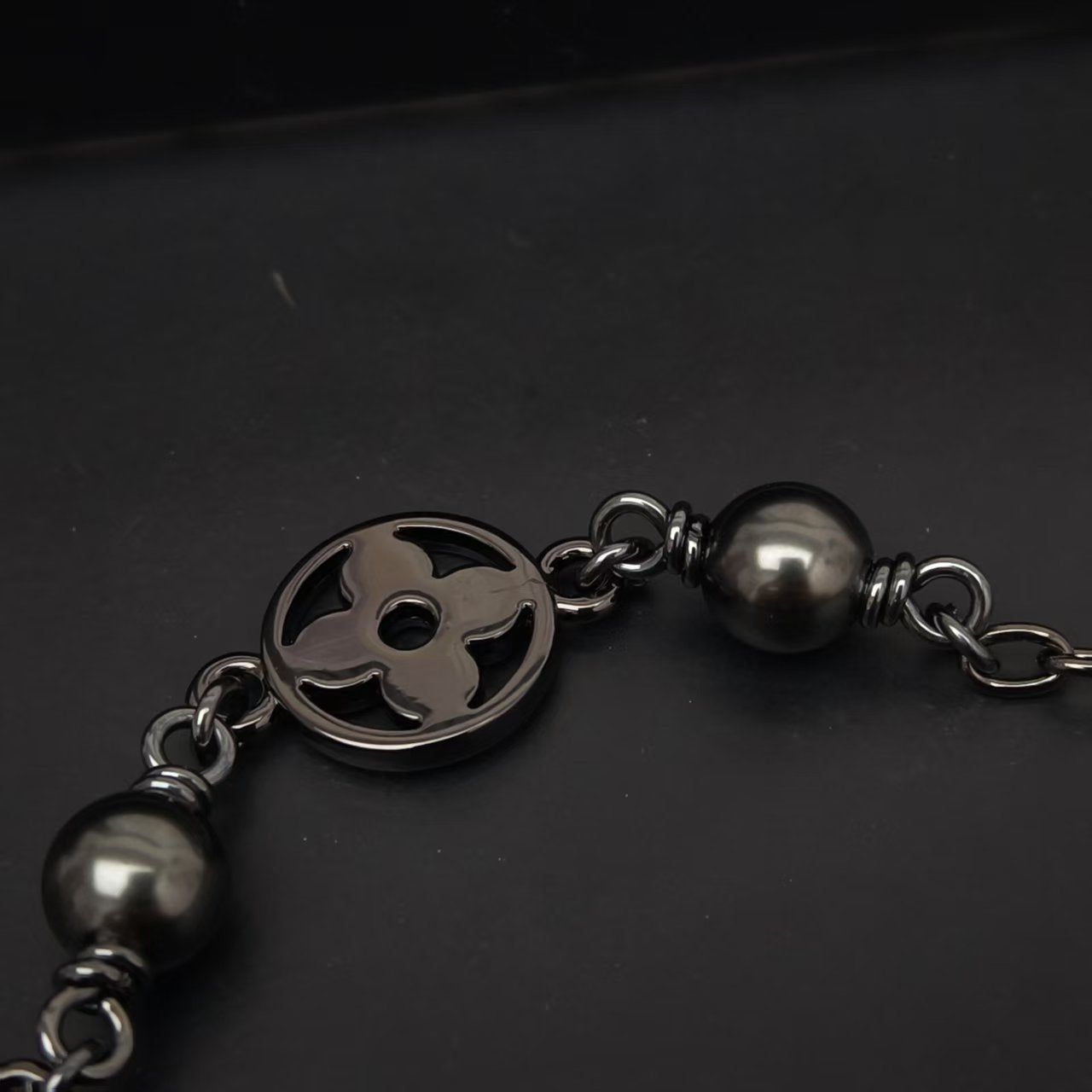 LuxluxHouse Best Quality Accessories Necklace Bracelet Louis Vuitton