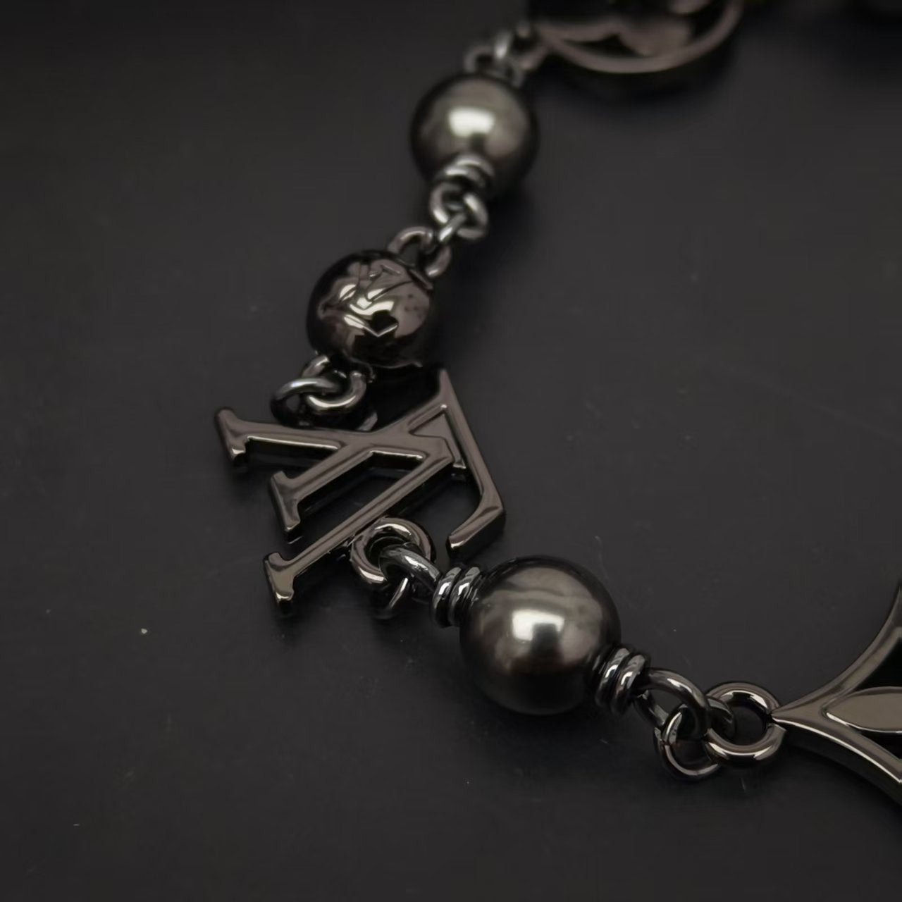 LuxluxHouse Best Quality Accessories Necklace Bracelet Louis Vuitton