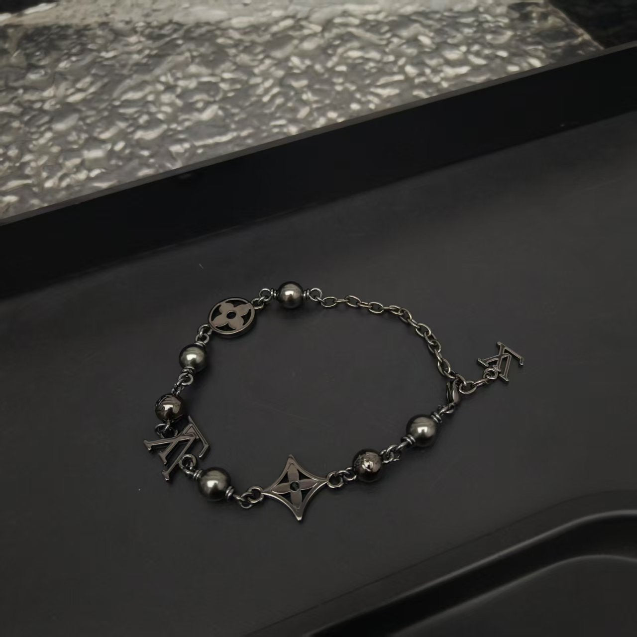 LuxluxHouse Best Quality Accessories Necklace Bracelet Louis Vuitton