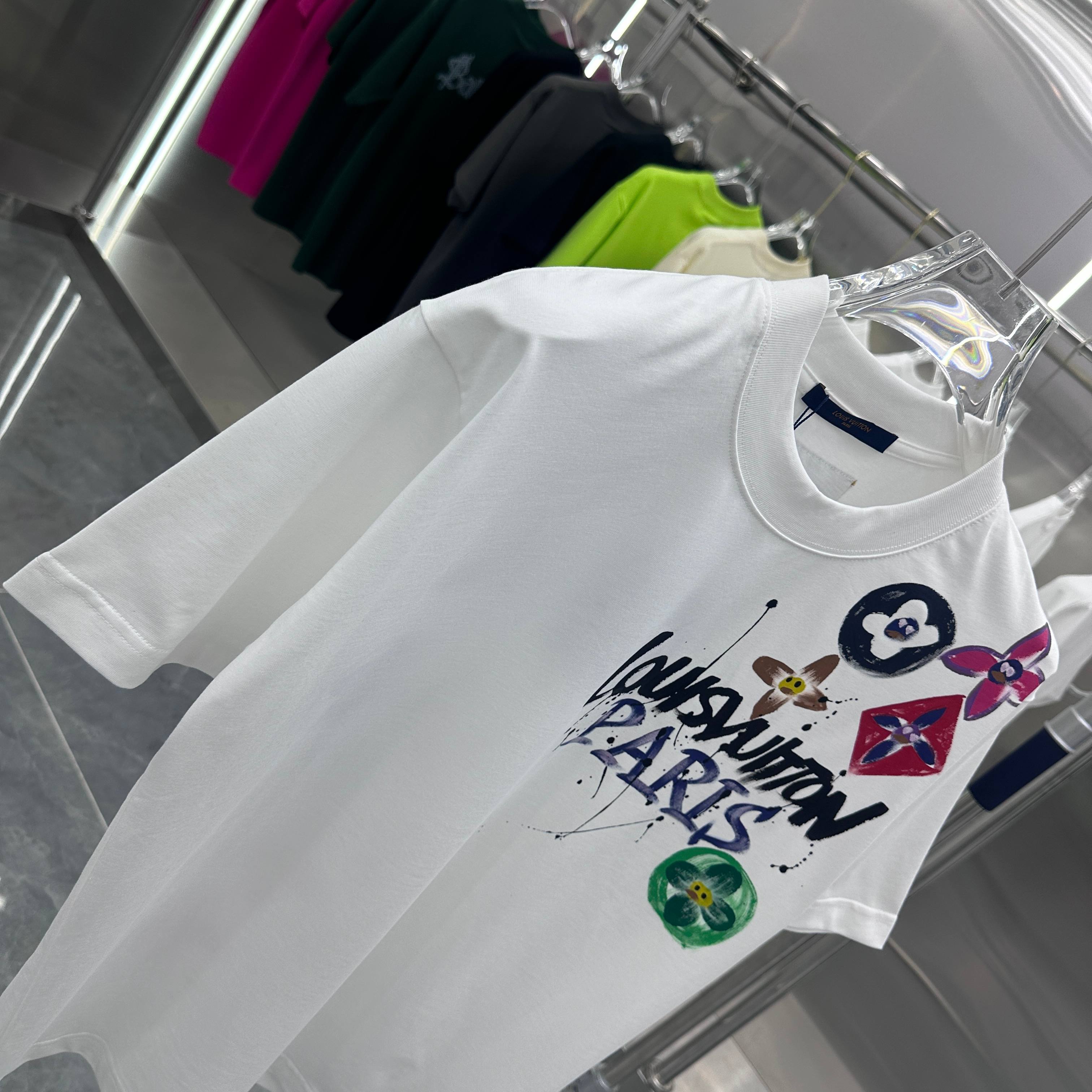 LuxluxHouse Best Quality Clothes T-shirt Louis Vuitton