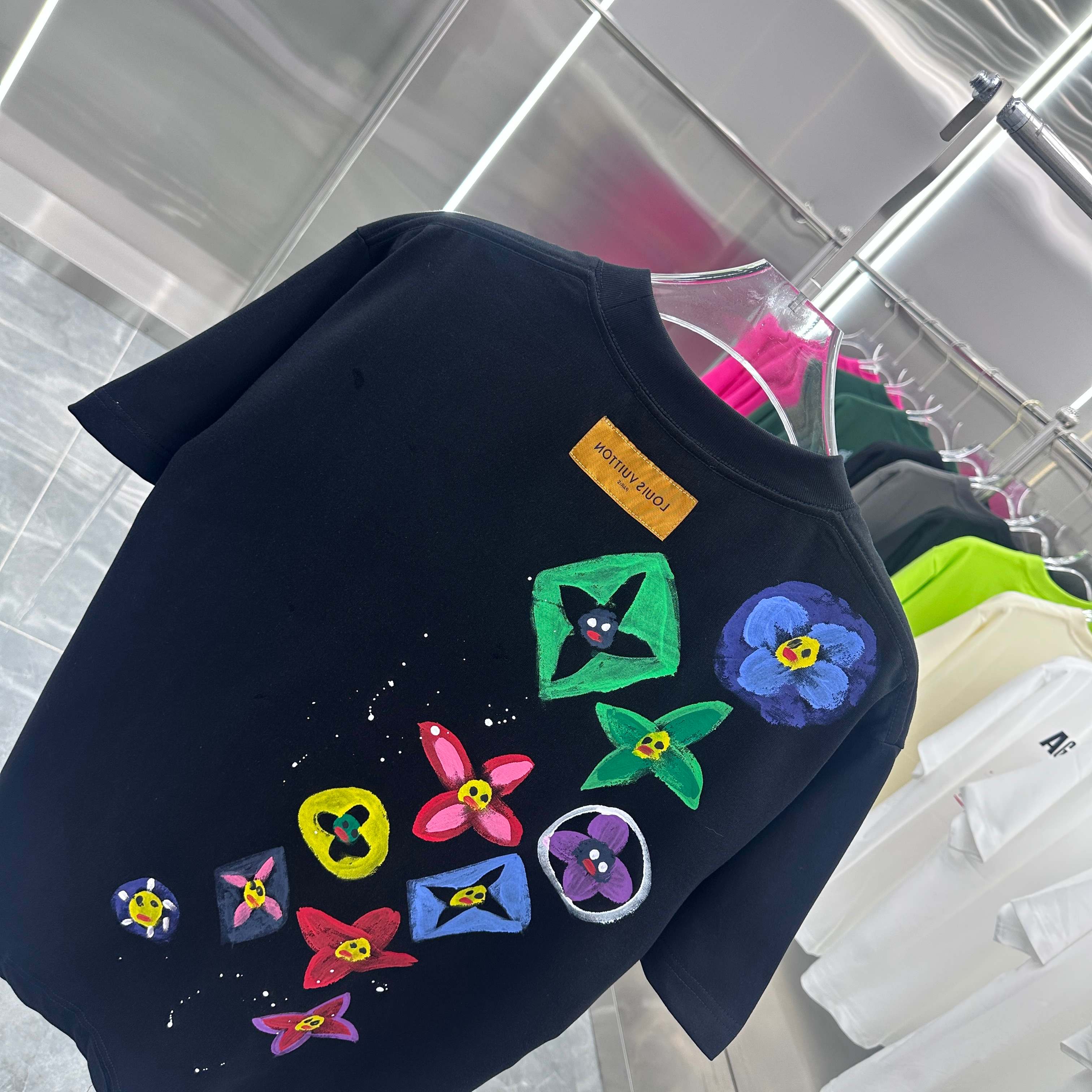 LuxluxHouse Best Quality Clothes T-shirt Louis Vuitton