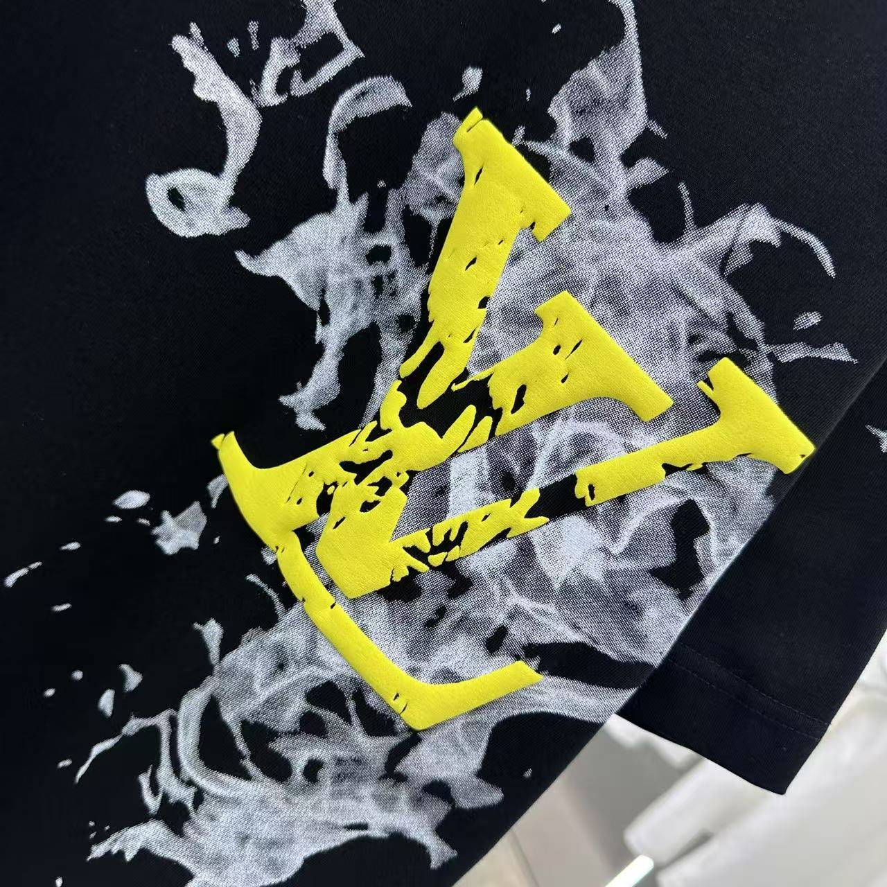 LuxluxHouse Best Quality Clothes T-shirt Louis Vuitton