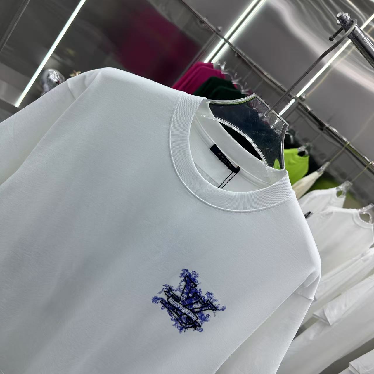 LuxluxHouse Best Quality Clothes T-shirt Louis Vuitton