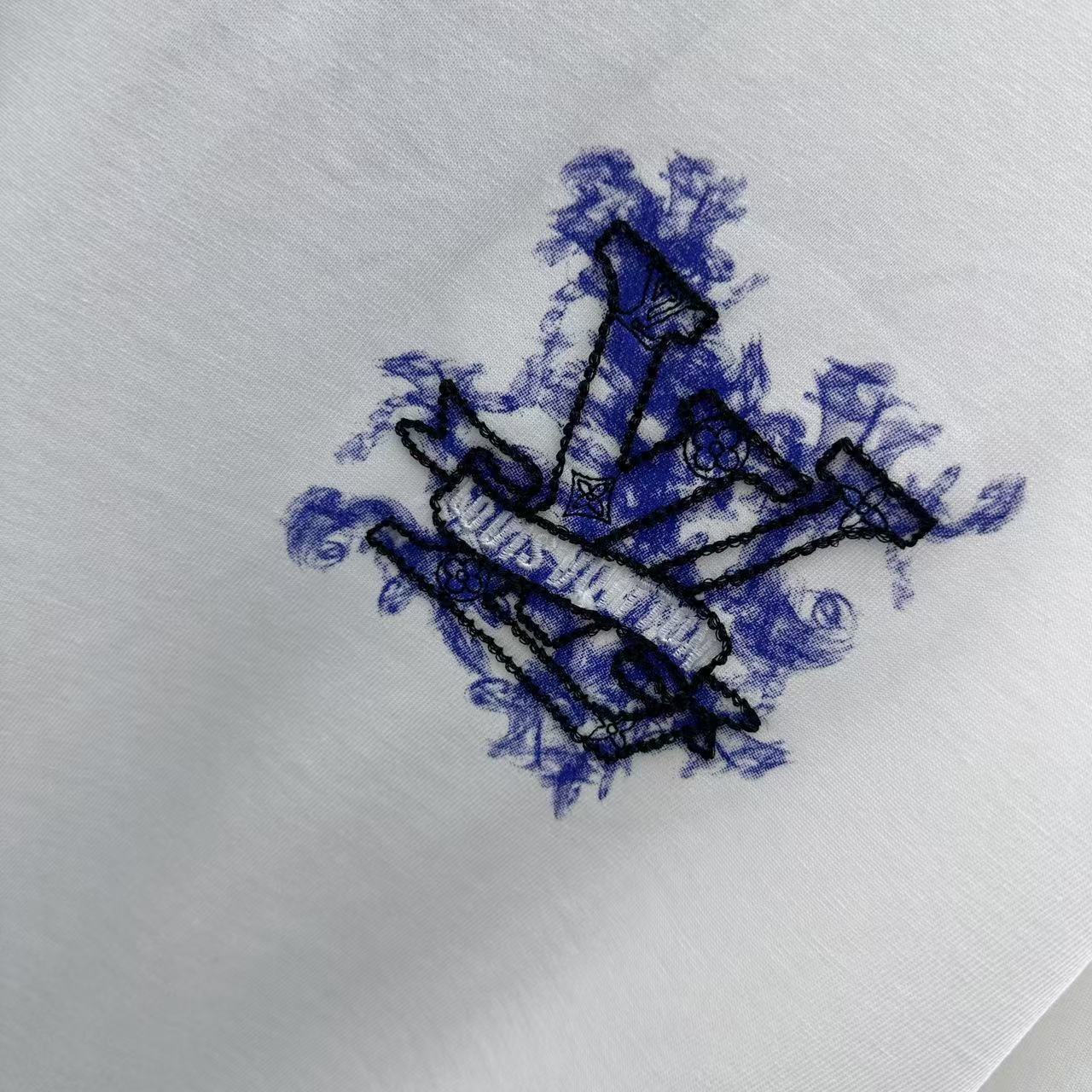 LuxluxHouse Best Quality Clothes T-shirt Louis Vuitton