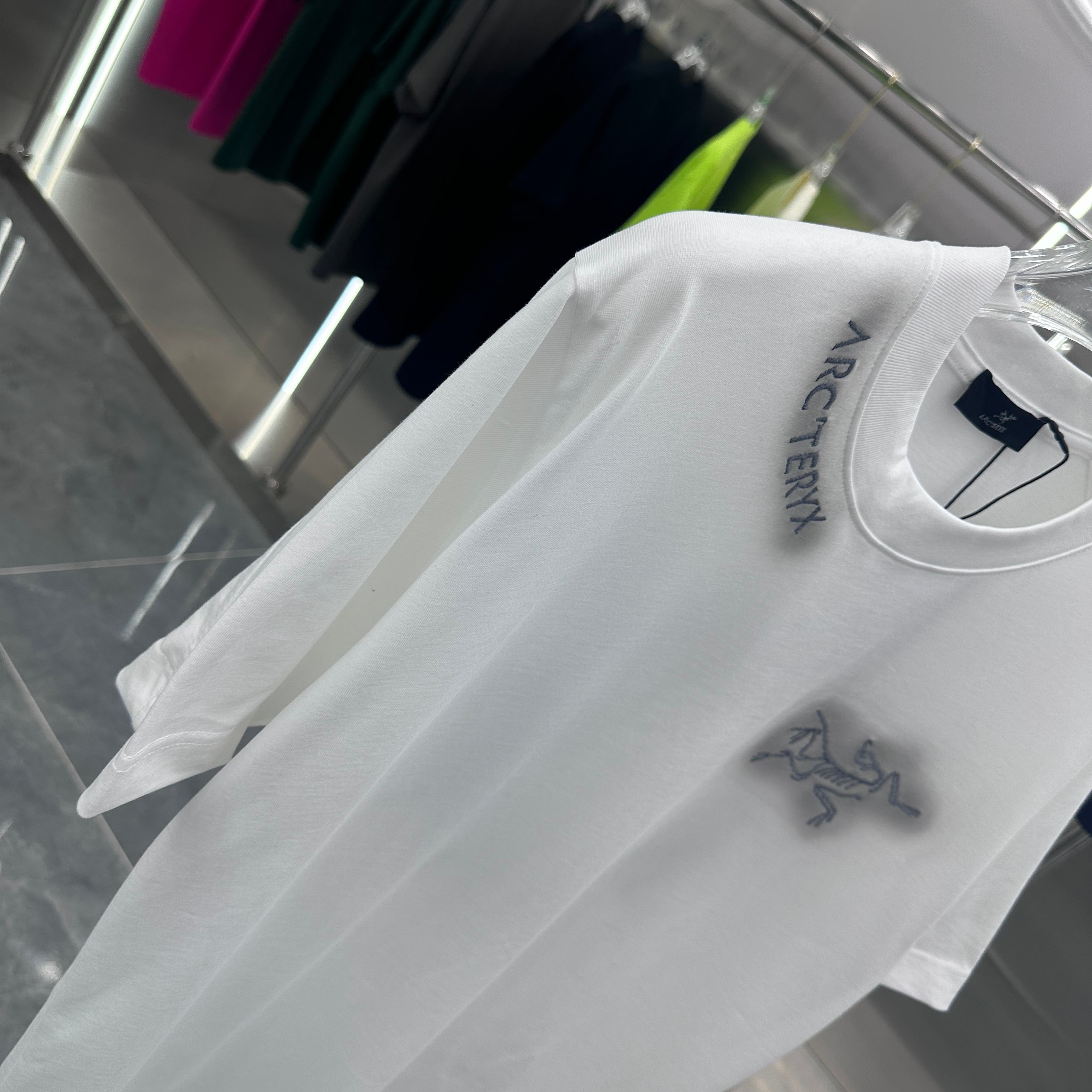 LuxluxHouse Best Quality Clothes T-shirt Arcteryx