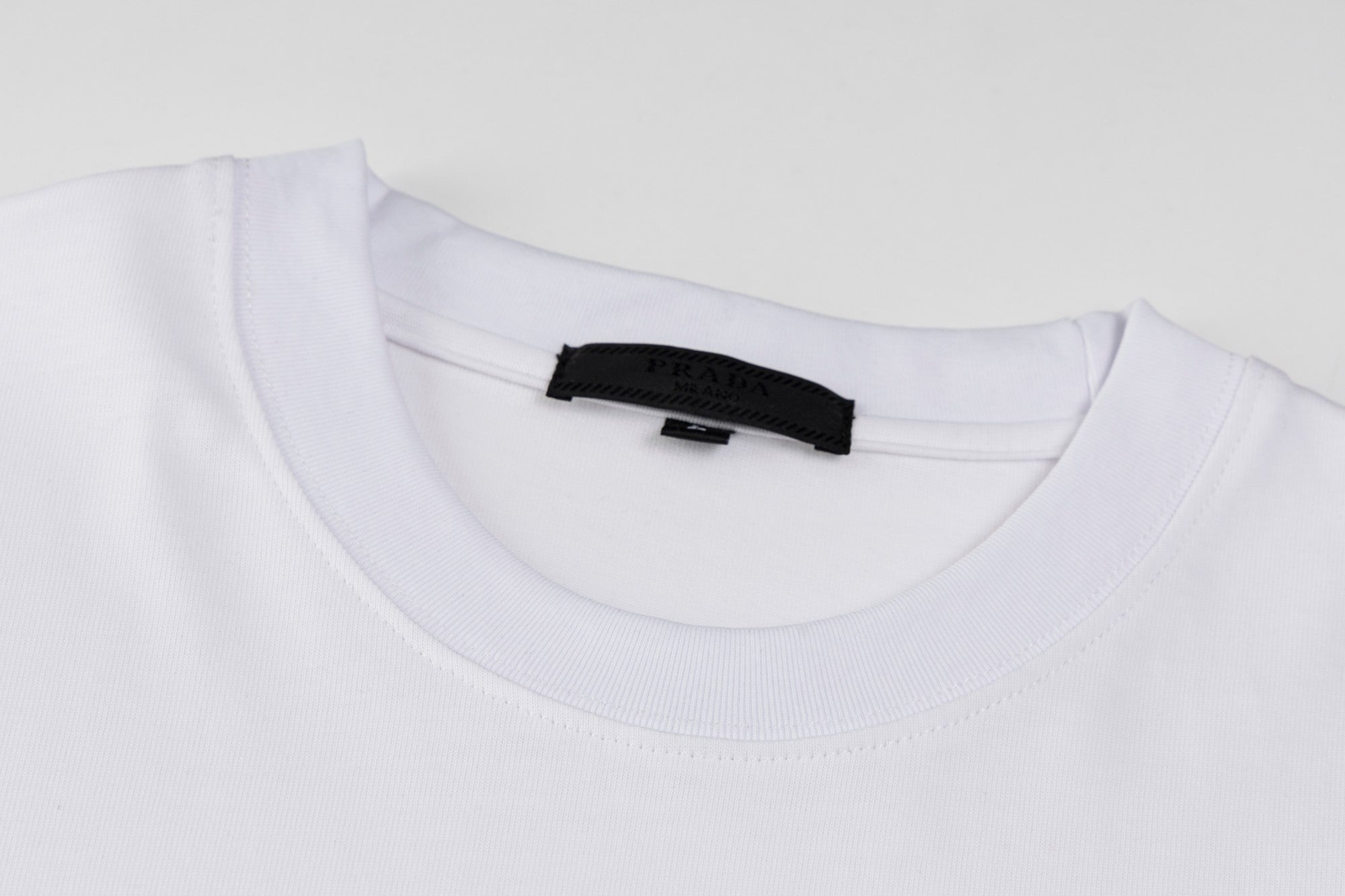 LuxluxHouse Best Quality Clothes T-shirt Prada