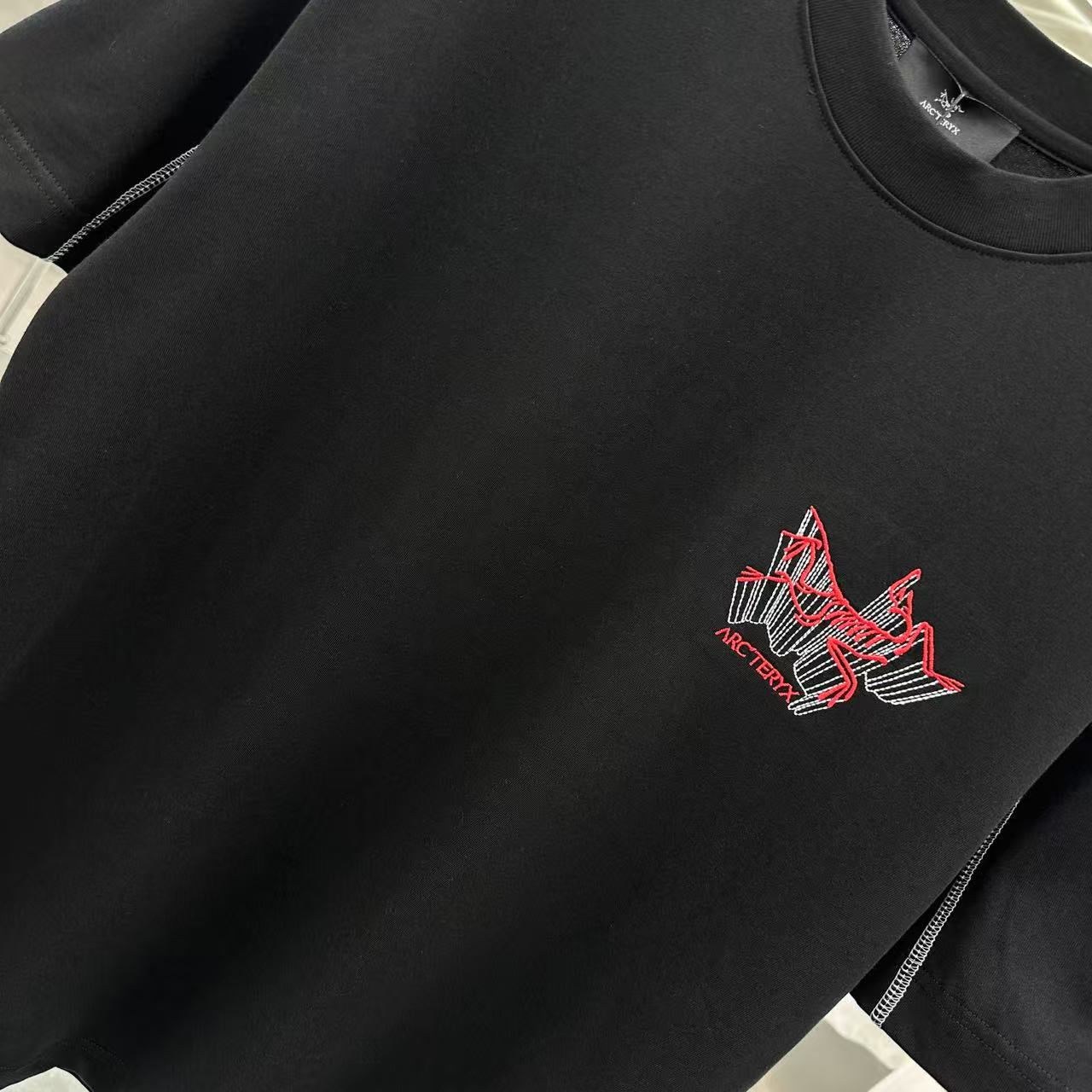 LuxluxHouse Best Quality Clothes T-shirt Arcteryx