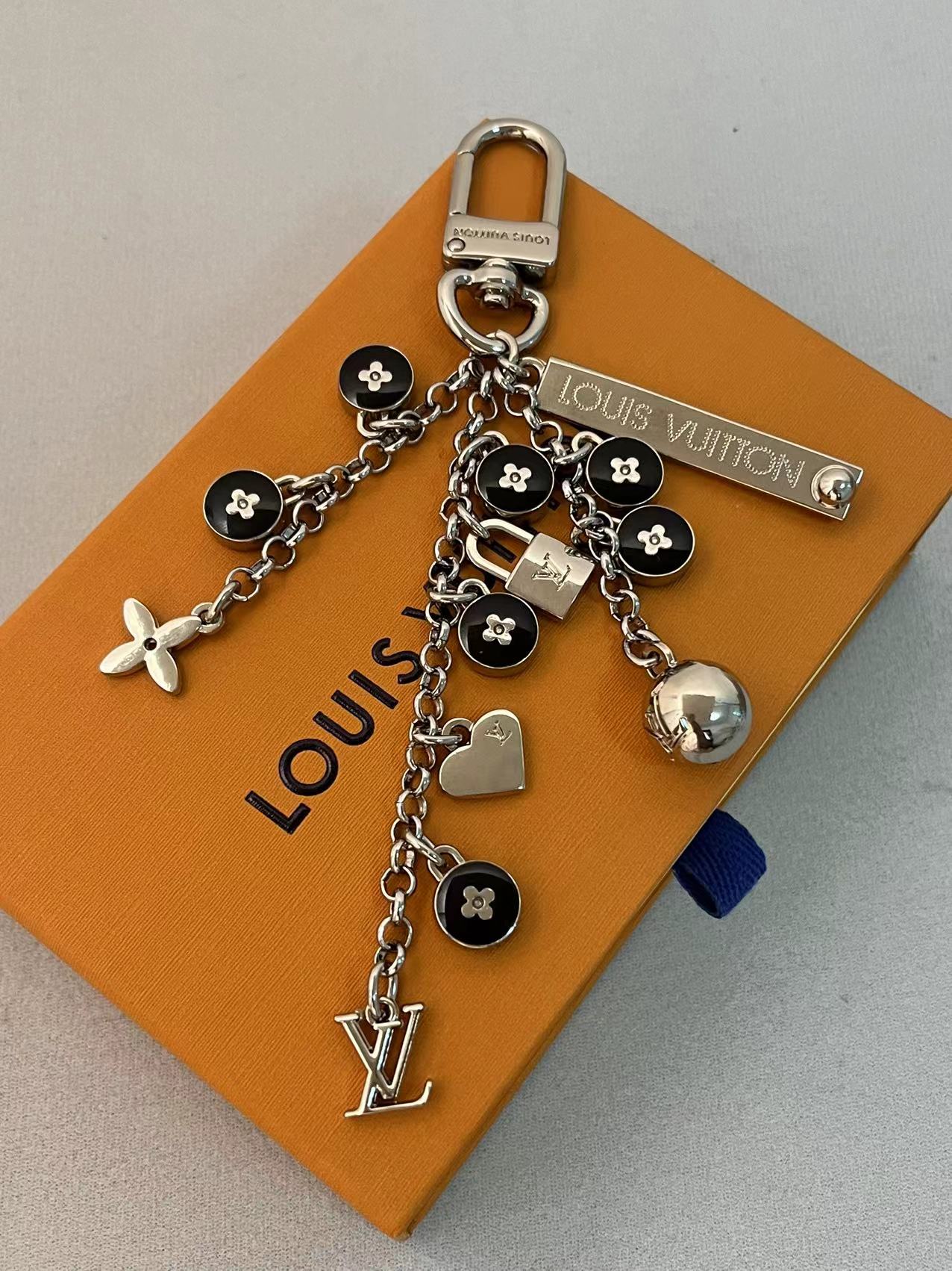 LuxluxHouse Best Quality Accessories Louis Vuitton Keychain