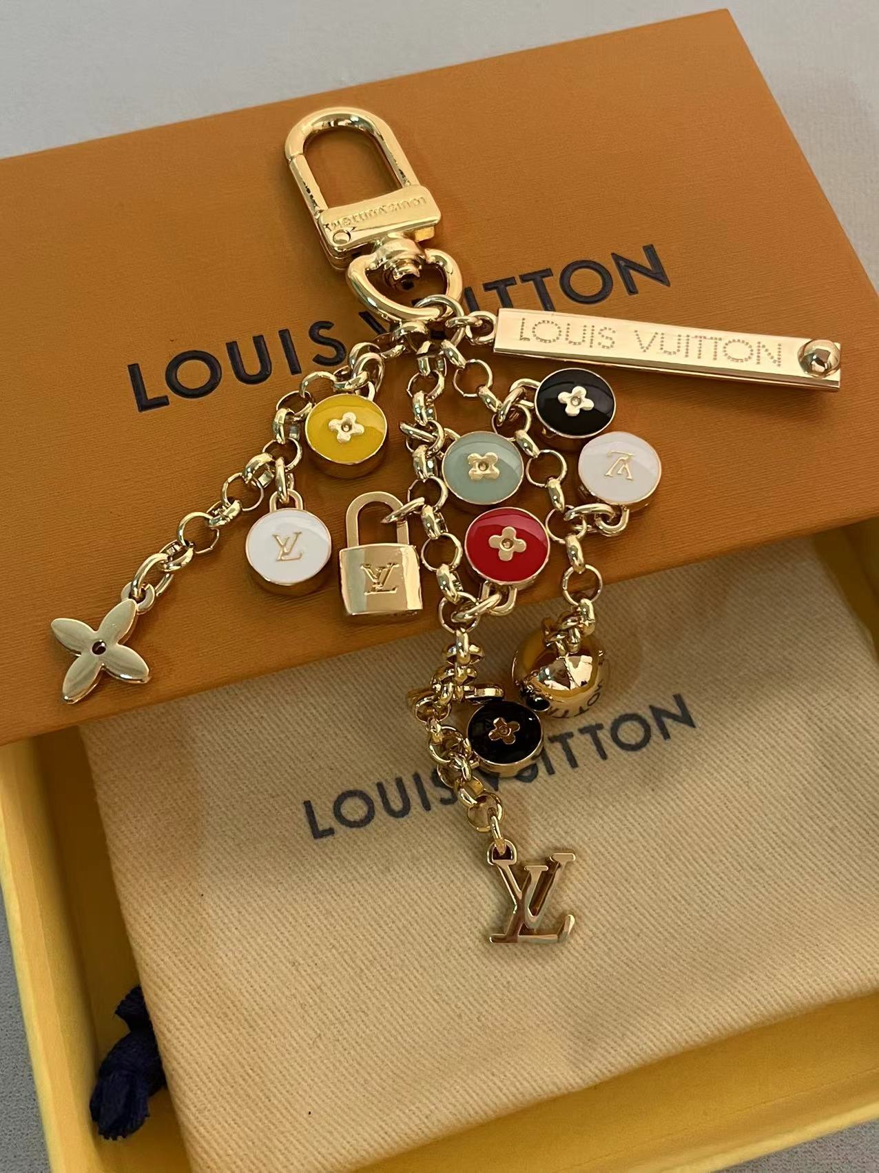 LuxluxHouse Best Quality Accessories Louis Vuitton Keychain