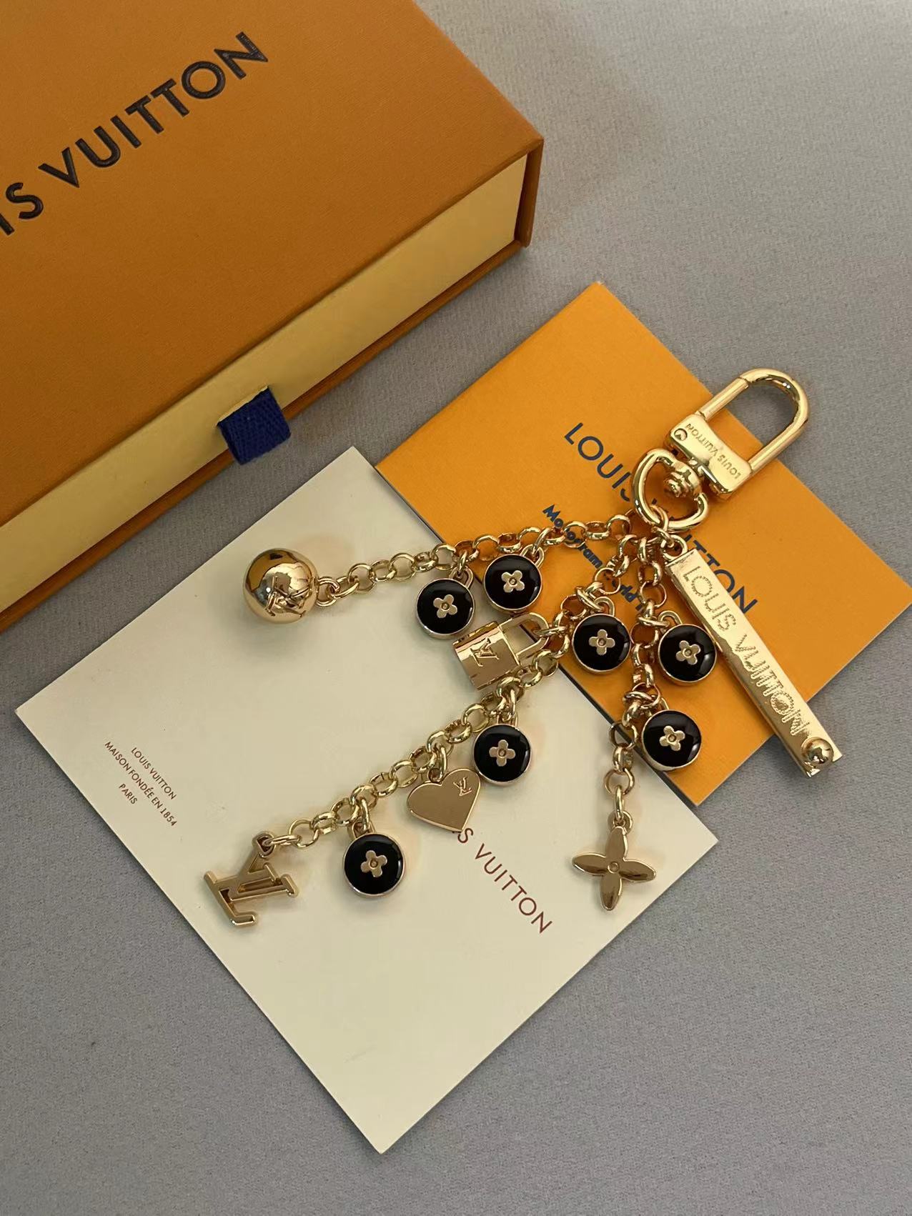 LuxluxHouse Best Quality Accessories Louis Vuitton Keychain