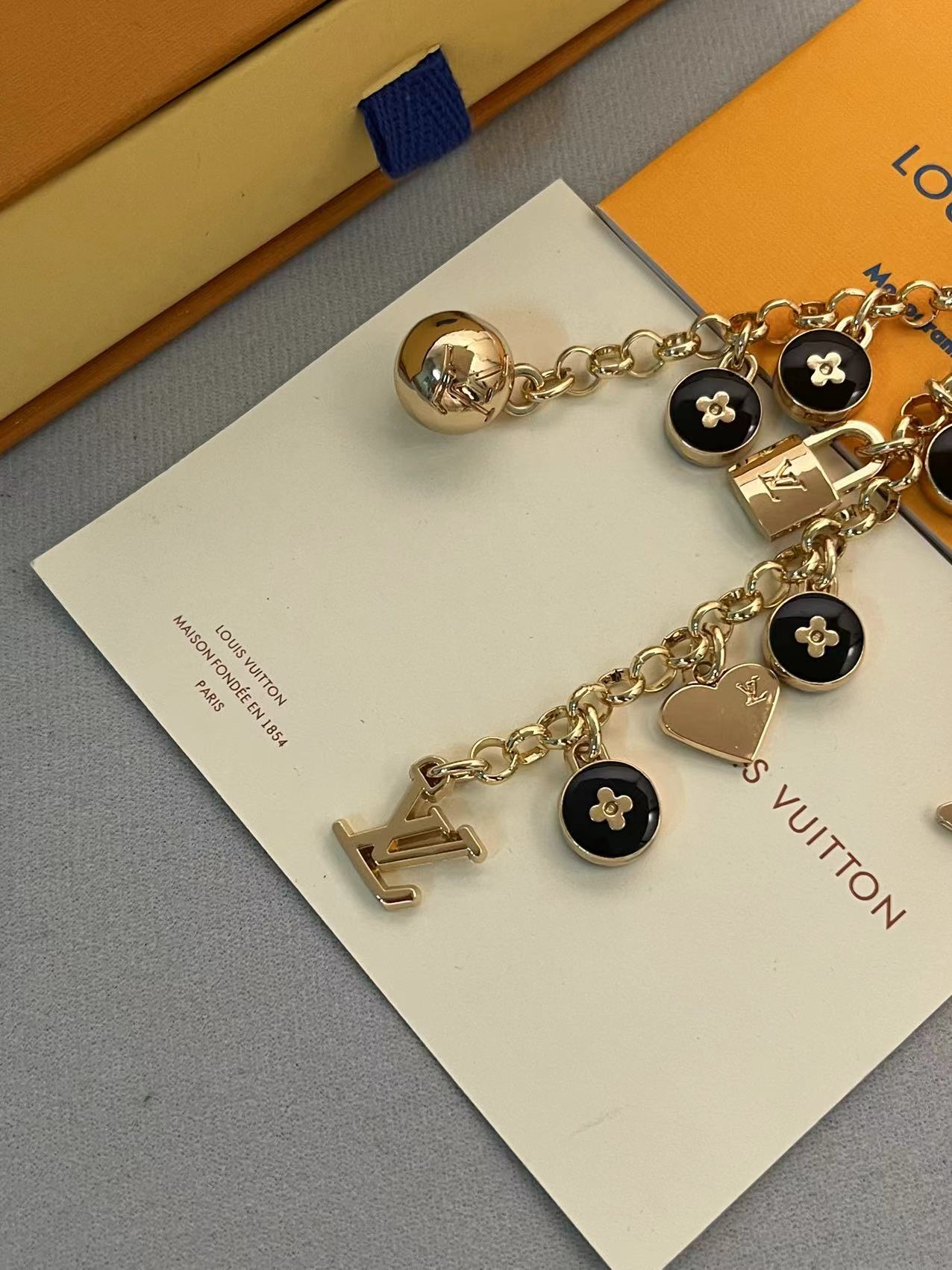 LuxluxHouse Best Quality Accessories Louis Vuitton Keychain