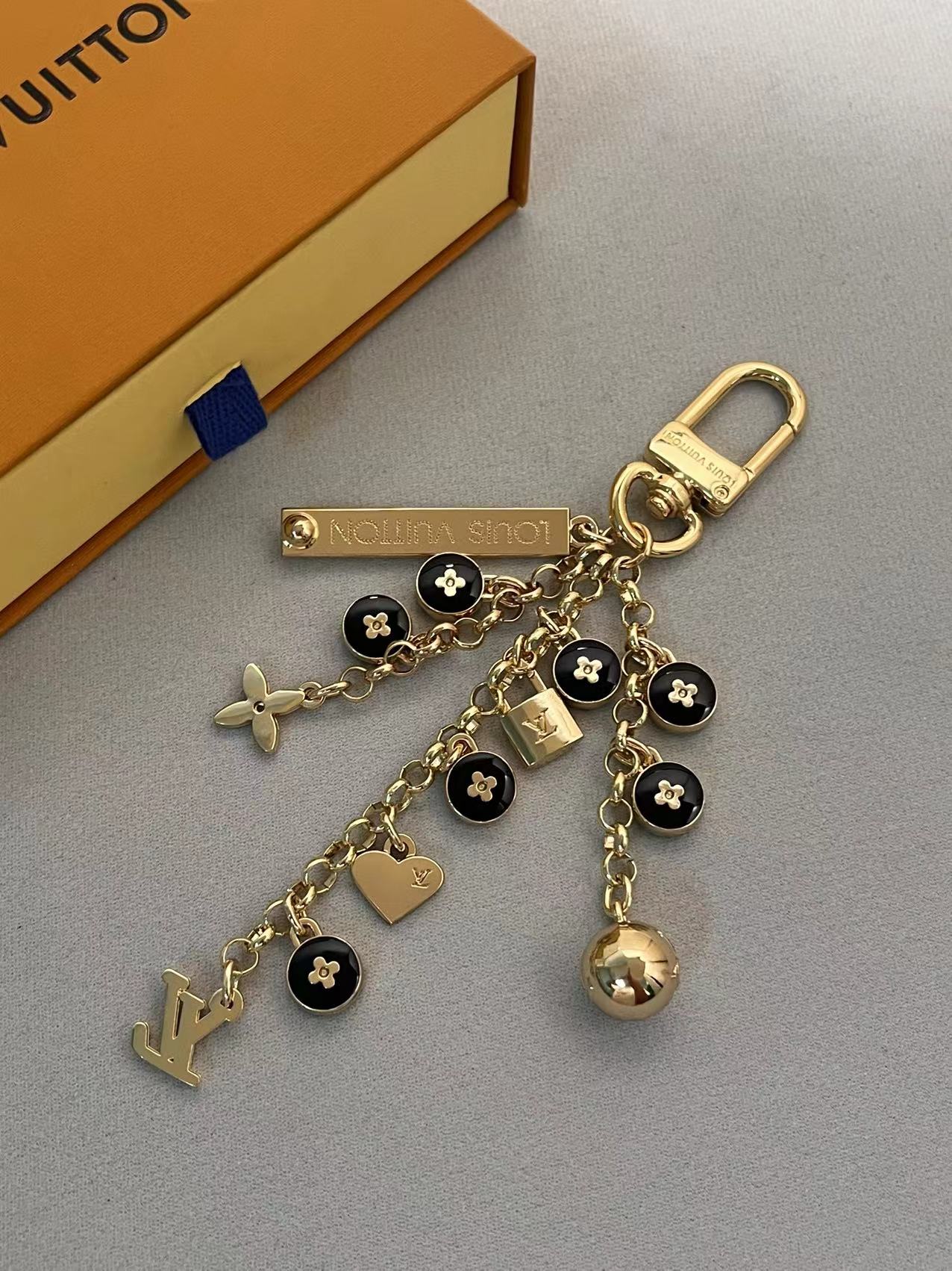 LuxluxHouse Best Quality Accessories Louis Vuitton Keychain
