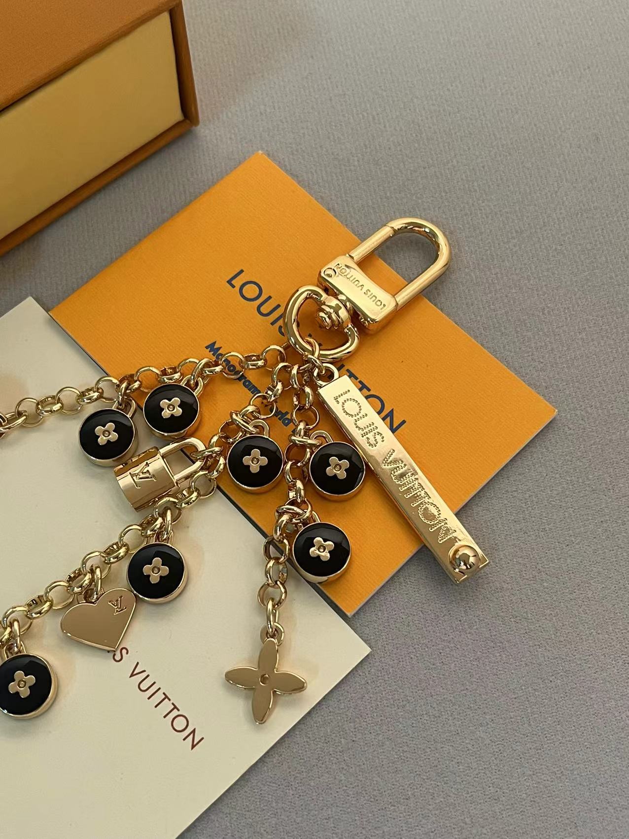 LuxluxHouse Best Quality Accessories Louis Vuitton Keychain