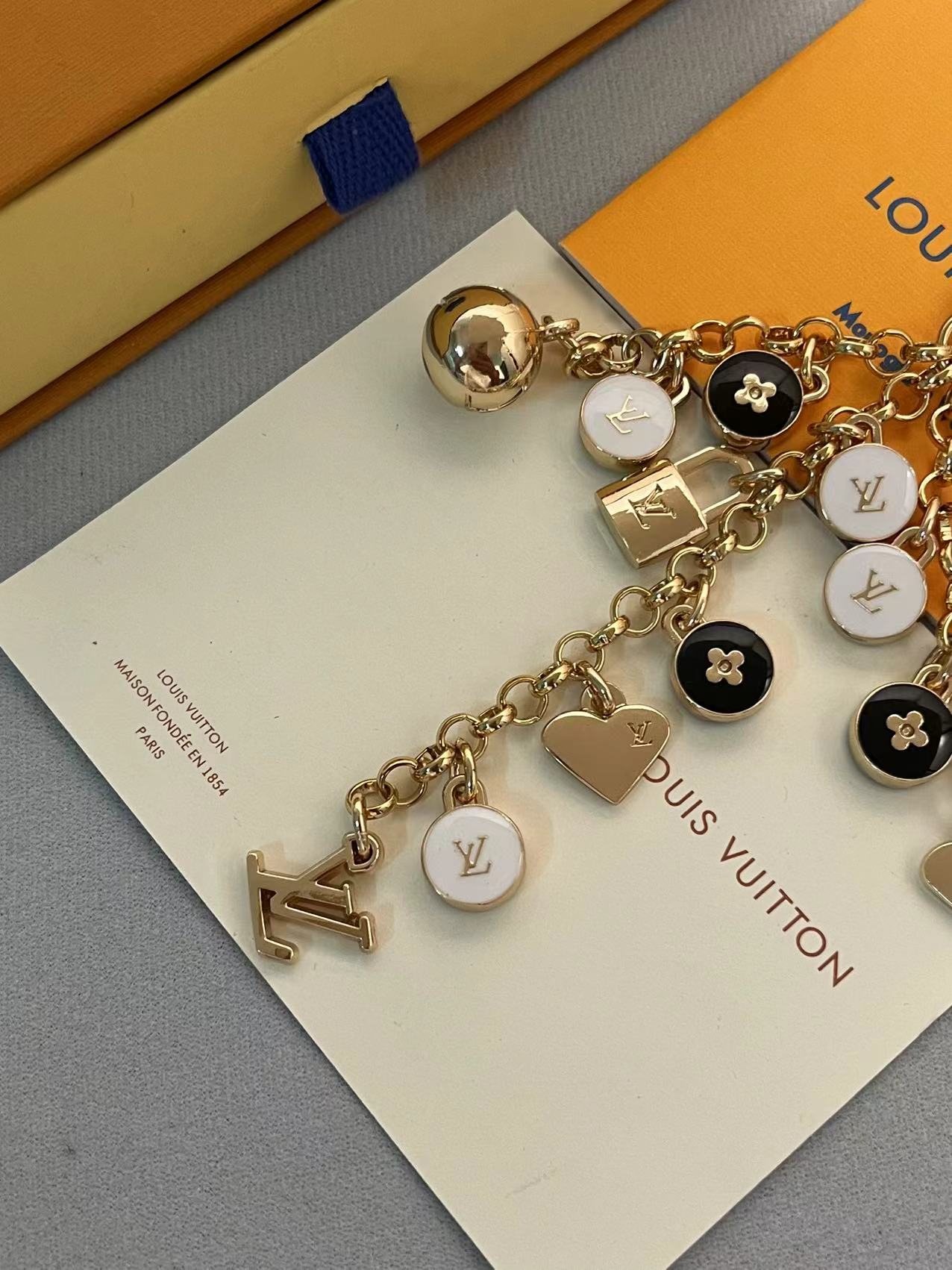 LuxluxHouse Best Quality Accessories Louis Vuitton Keychain